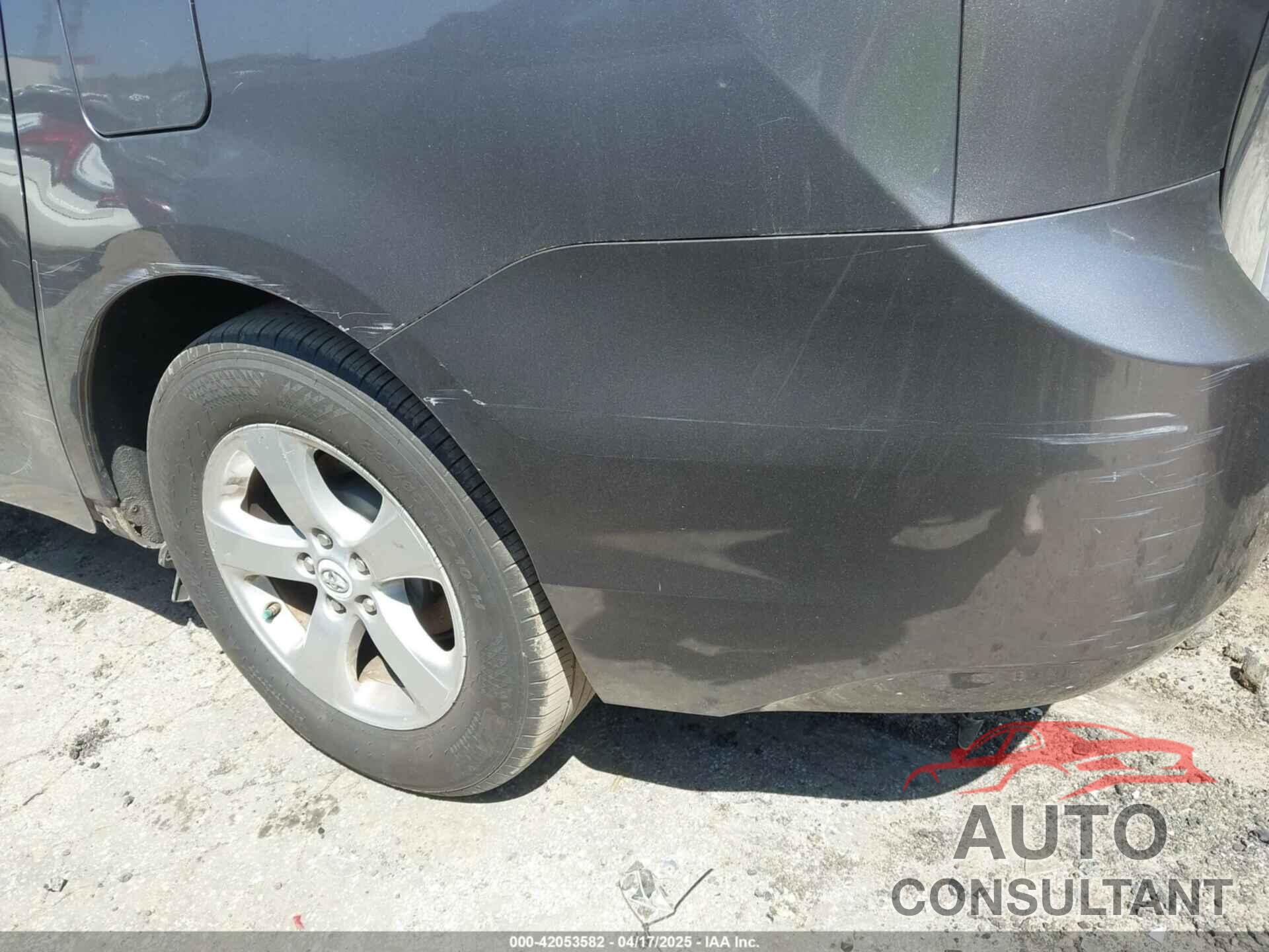 TOYOTA SIENNA 2011 - 5TDKK3DC3BS112980