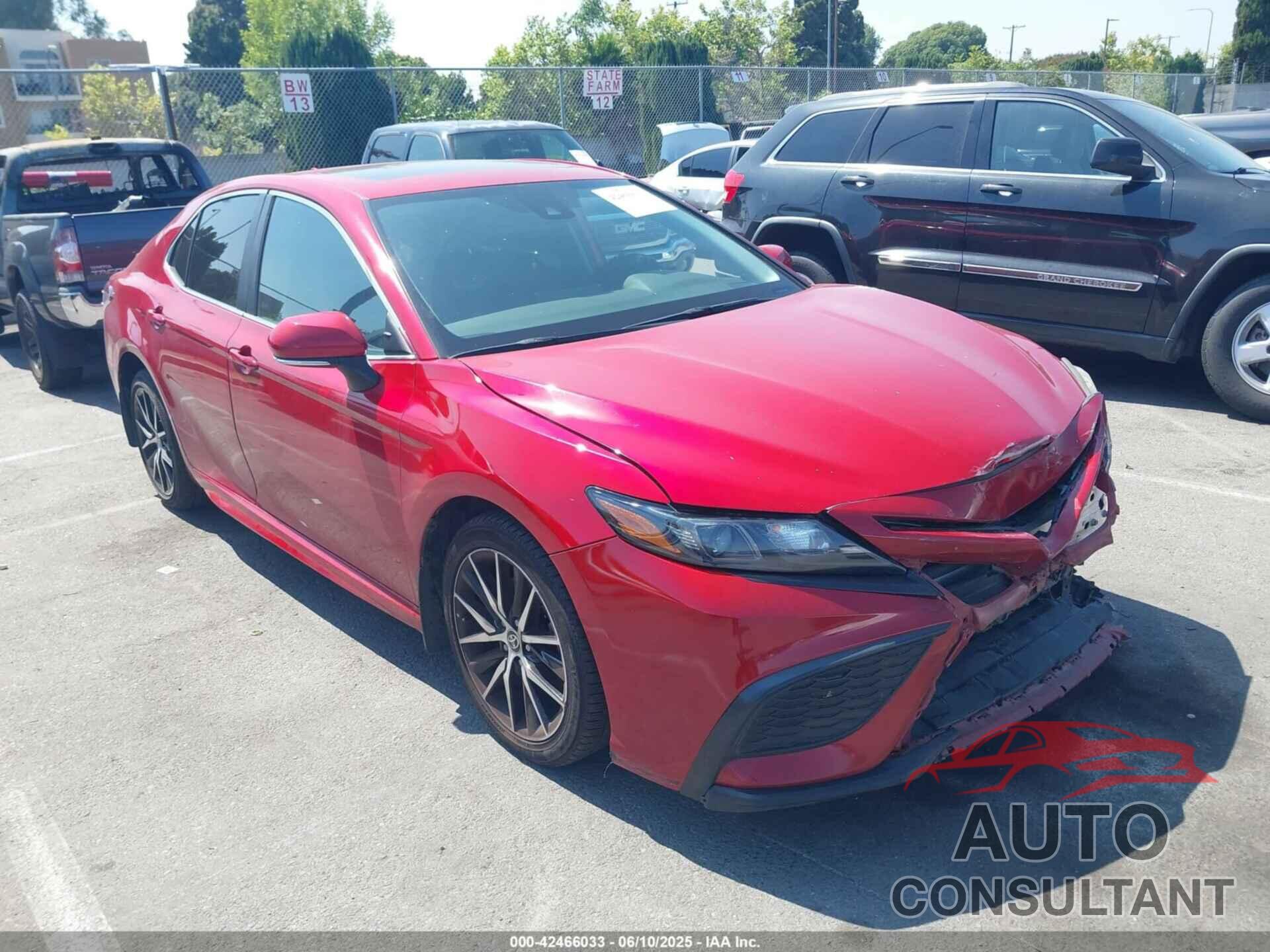 TOYOTA CAMRY 2021 - 4T1T11AK4MU487942