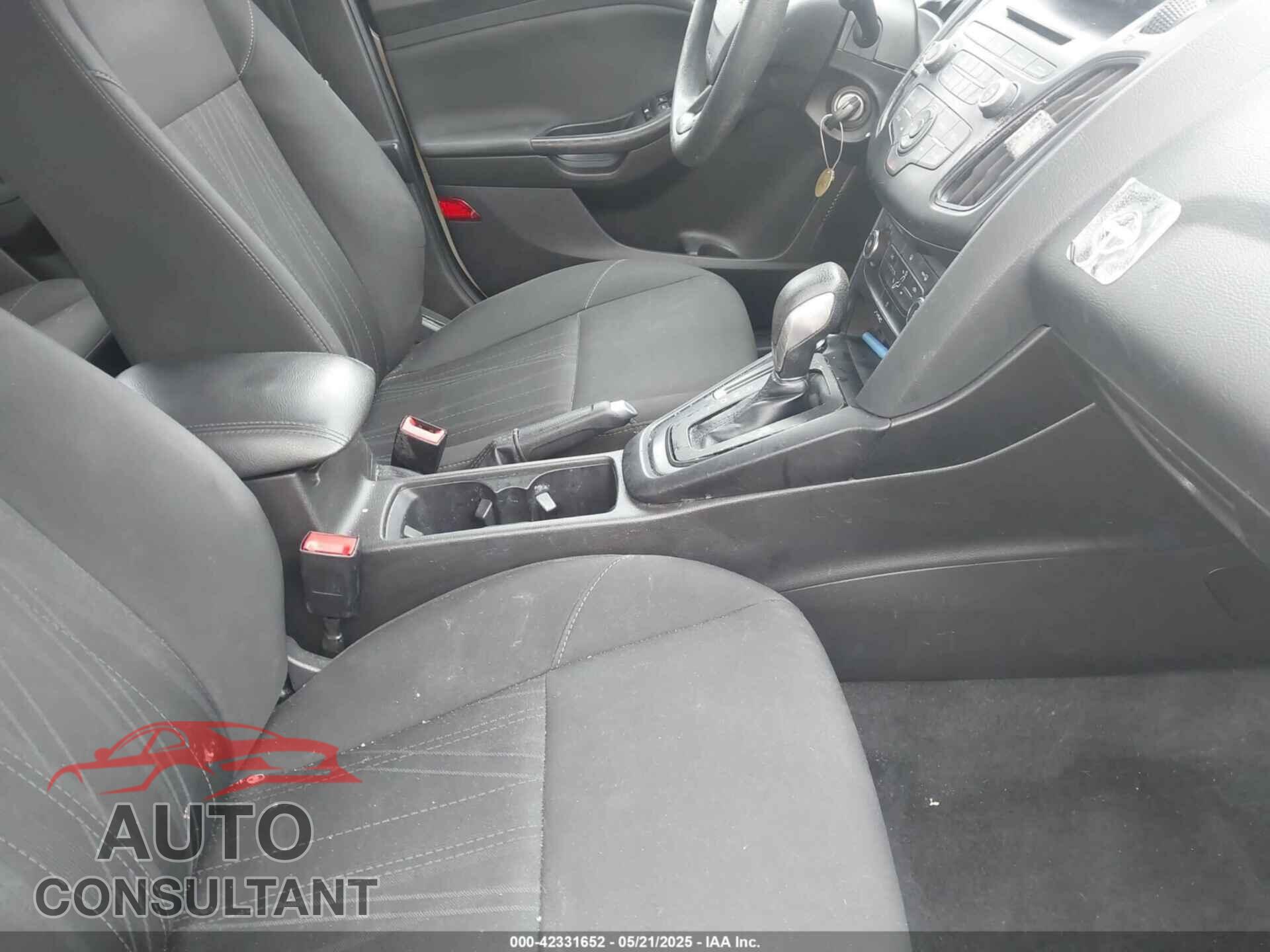 FORD FOCUS 2017 - 1FADP3K26HL204069