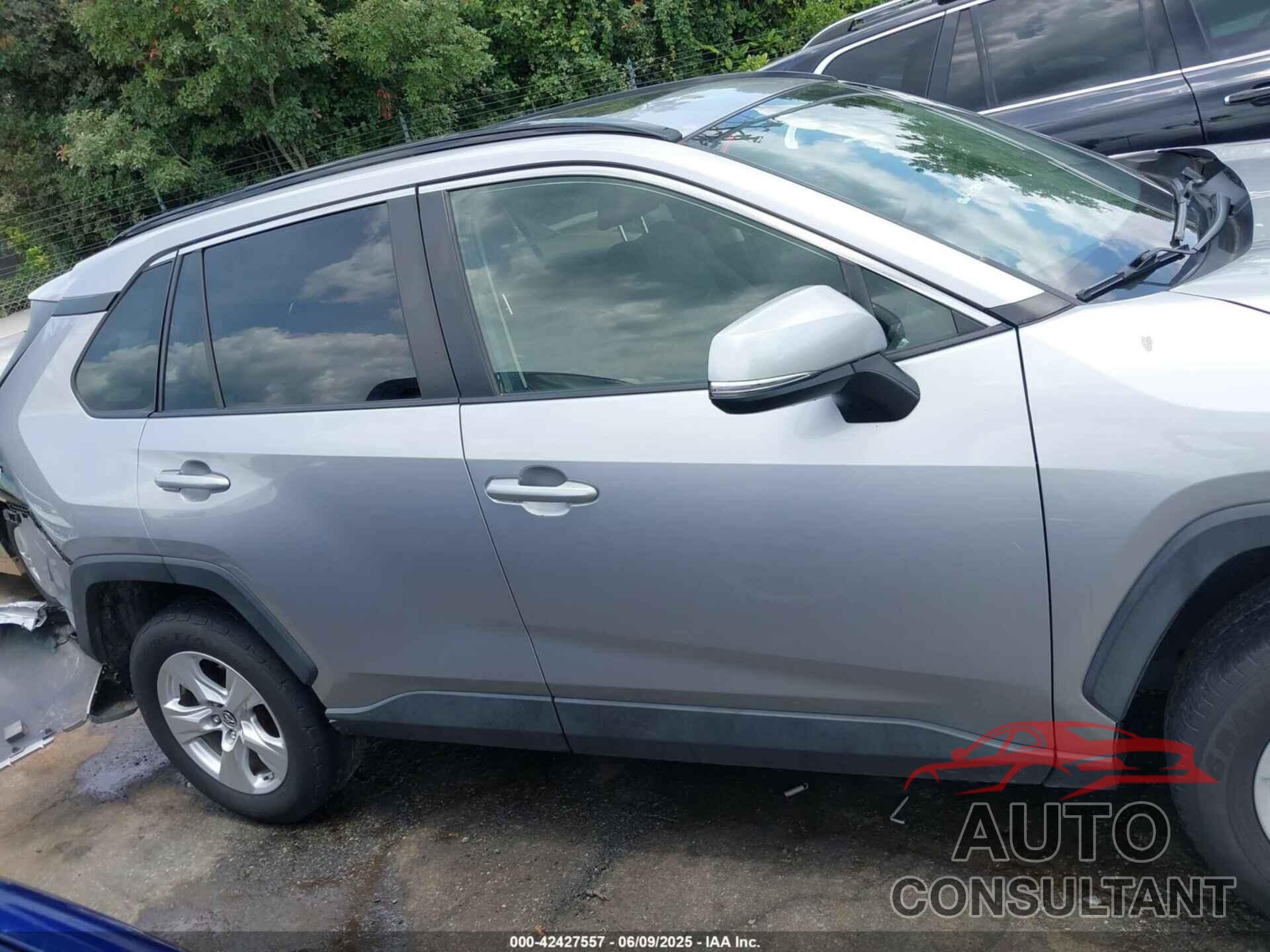TOYOTA RAV4 2019 - JTMW1RFV1KD505216