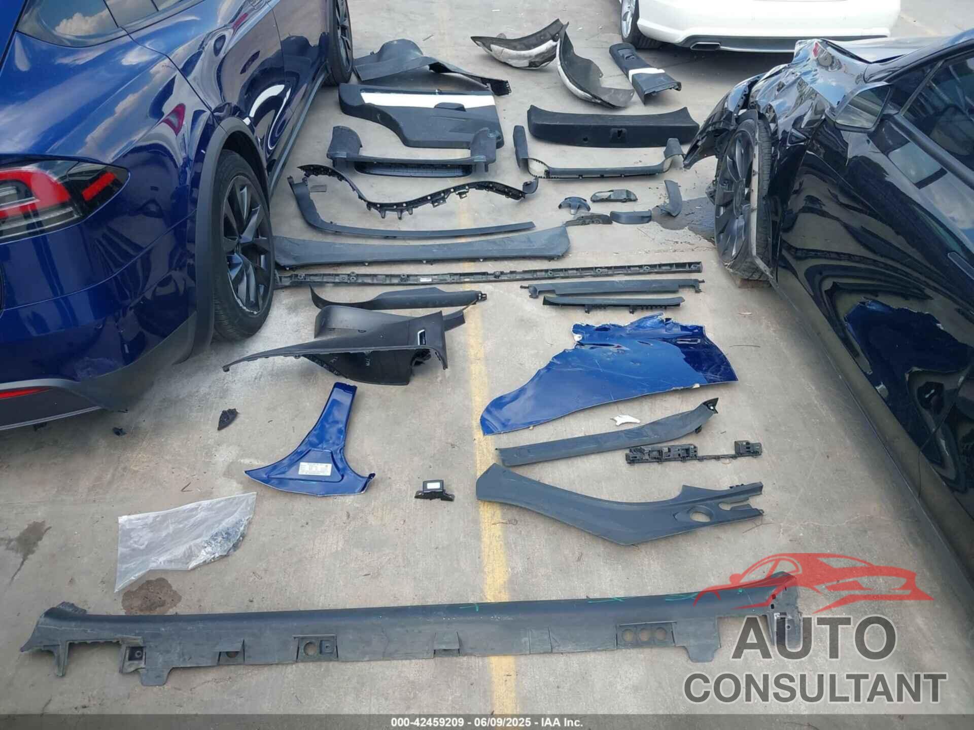 TESLA MODEL X 2022 - 7SAXCAE54NF359105