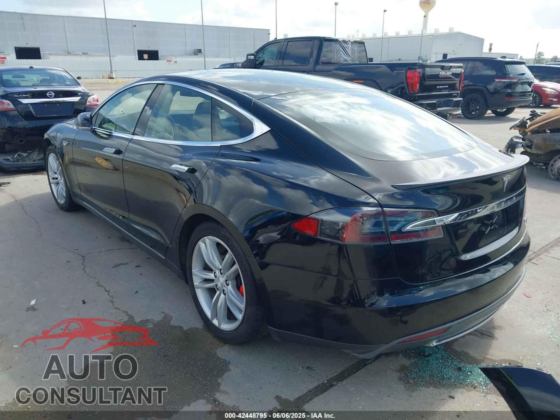 TESLA MODEL S 2014 - 5YJSA1H17EFP41957