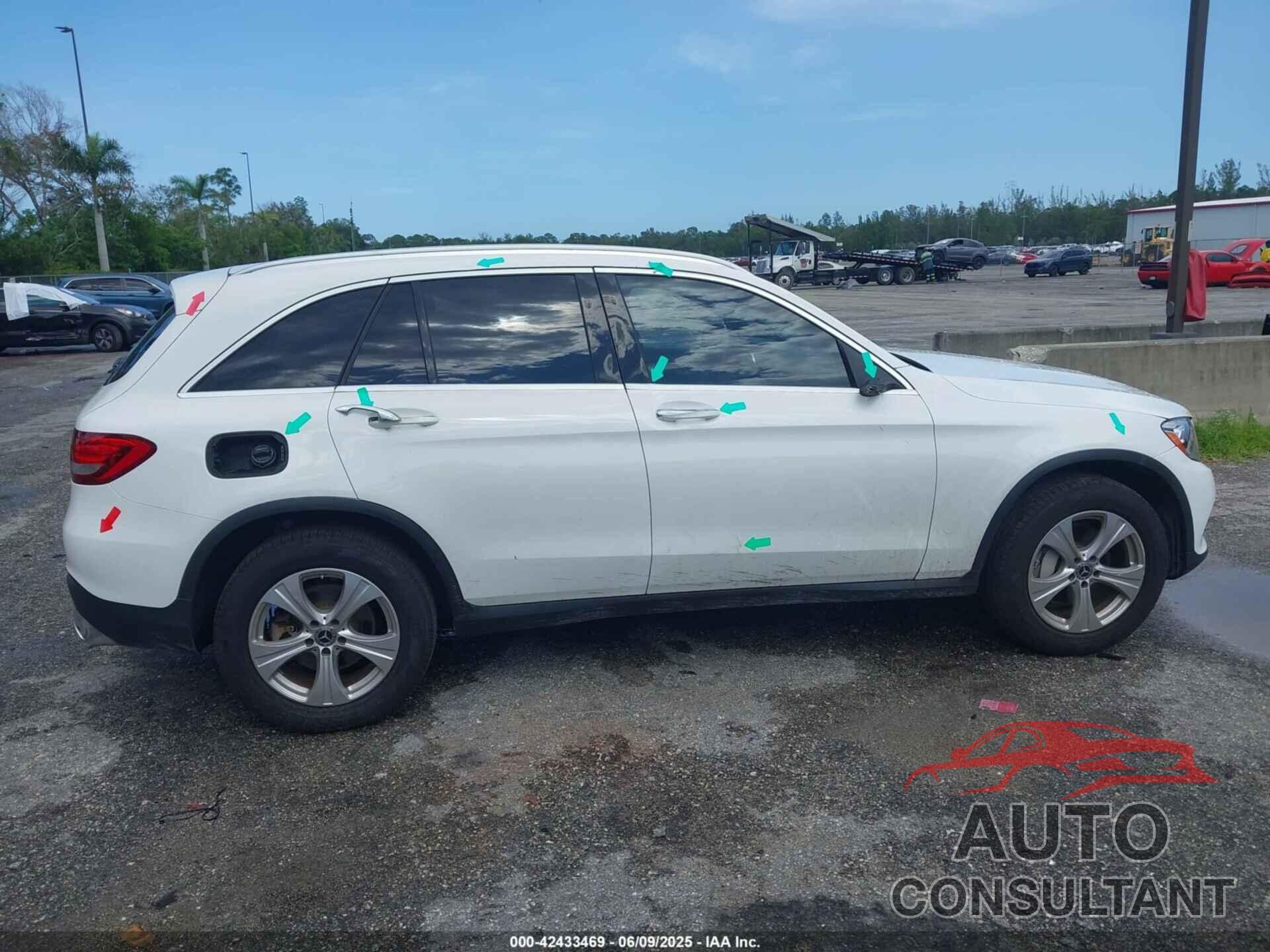MERCEDES-BENZ GLC 300 2017 - WDC0G4JB3HV011053