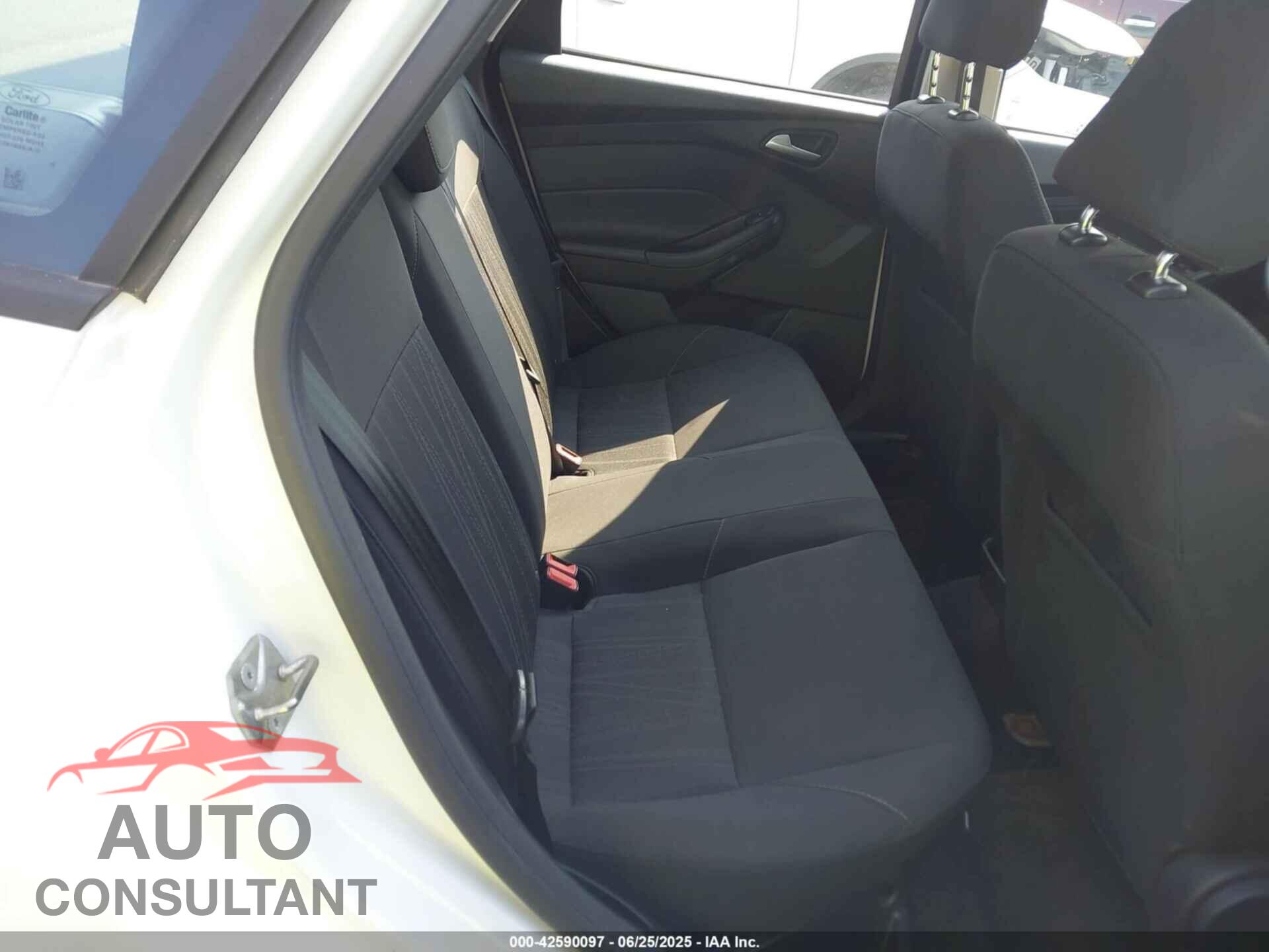 FORD FOCUS 2016 - 1FADP3F26GL247657