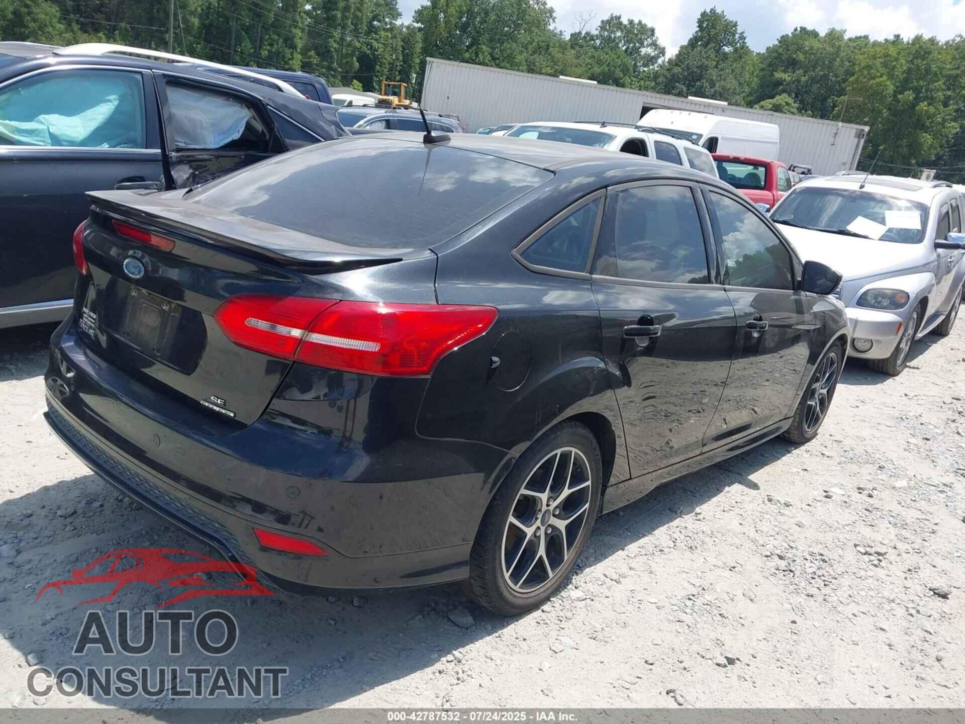 FORD FOCUS 2015 - 1FADP3F29FL252348