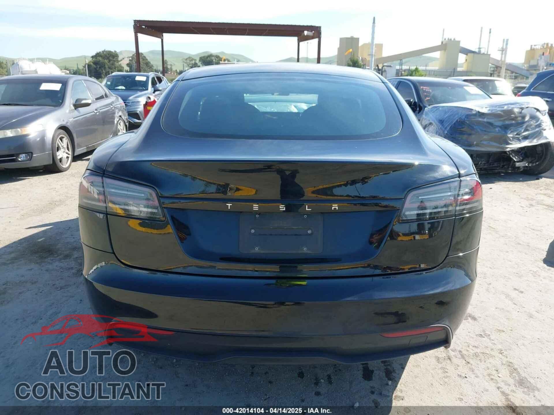 TESLA MODEL S 2023 - 5YJSA1E54PF531021