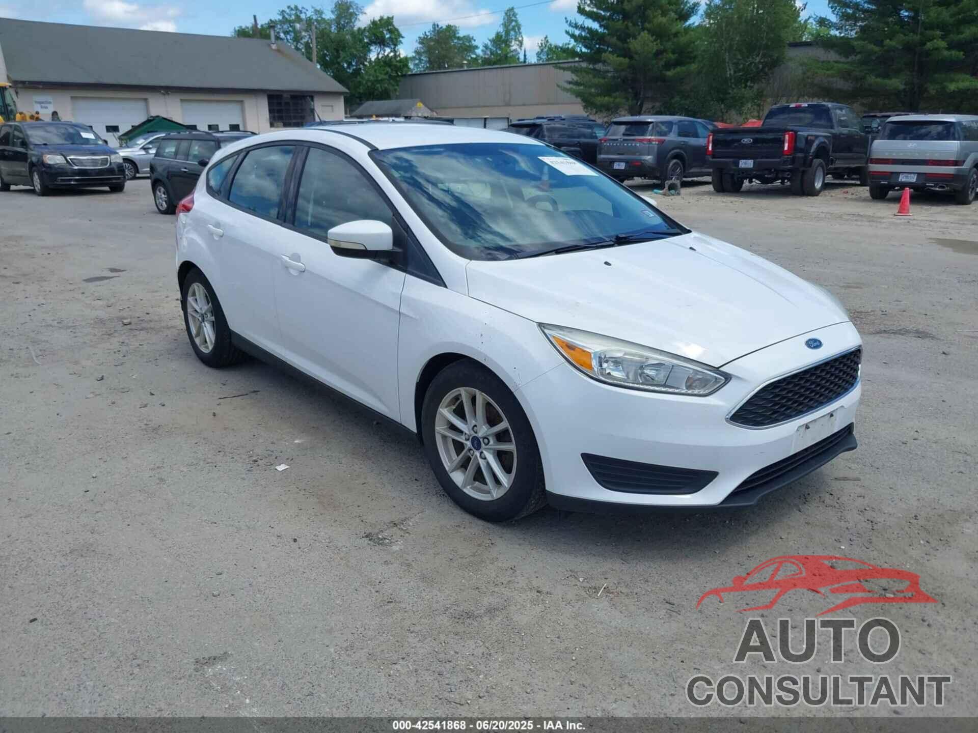 FORD FOCUS 2015 - 1FADP3K29FL212938
