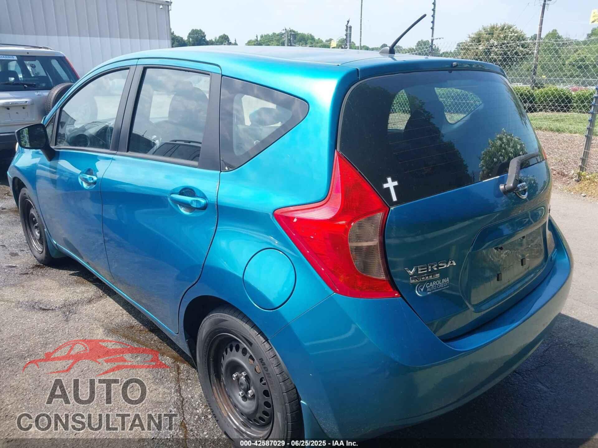 NISSAN VERSA NOTE 2015 - 3N1CE2CP8FL400017