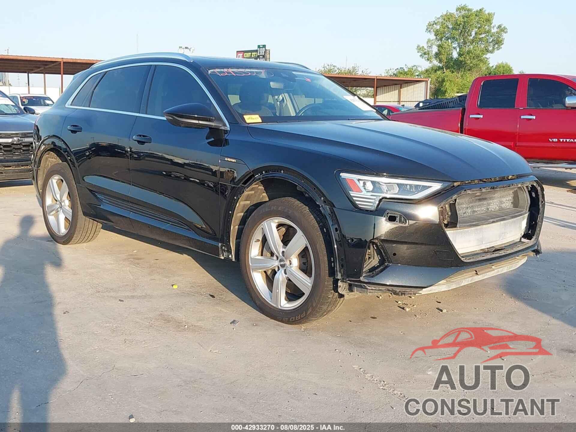 AUDI E-TRON 2019 - WA1LAAGE2KB023105