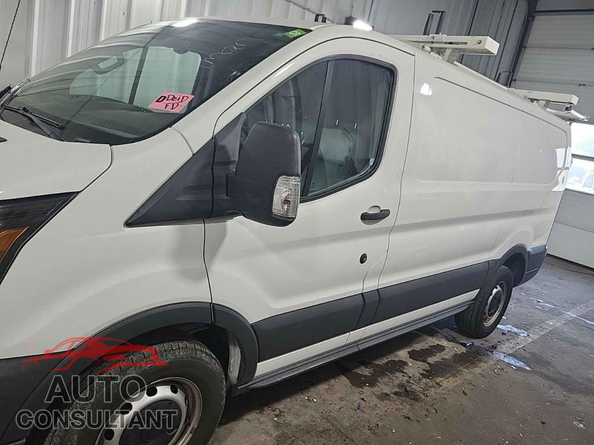 FORD TRANSIT 2018 - 1FTYR1YM7JKB43913