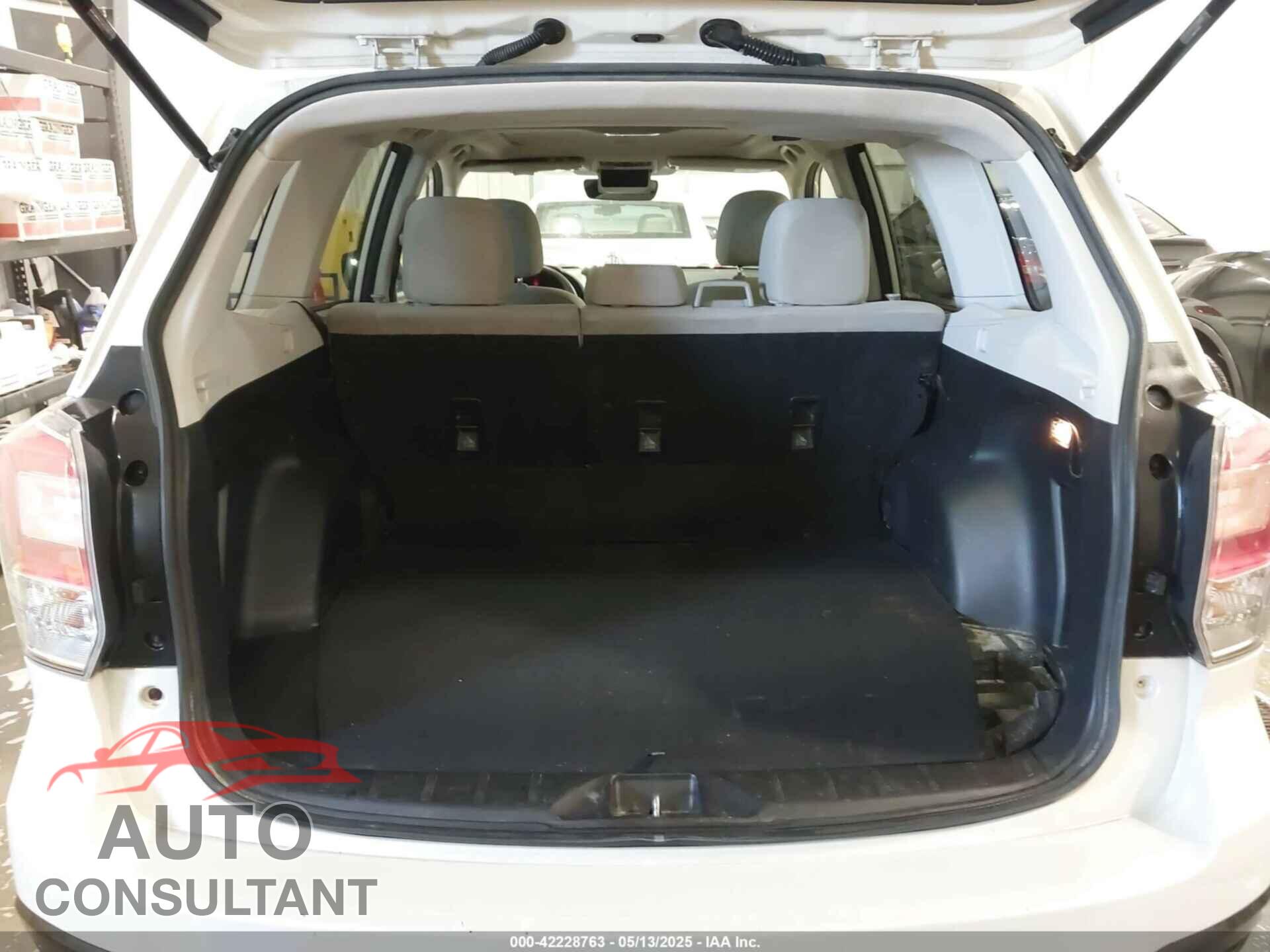 SUBARU FORESTER 2017 - JF2SJADC1HH407811
