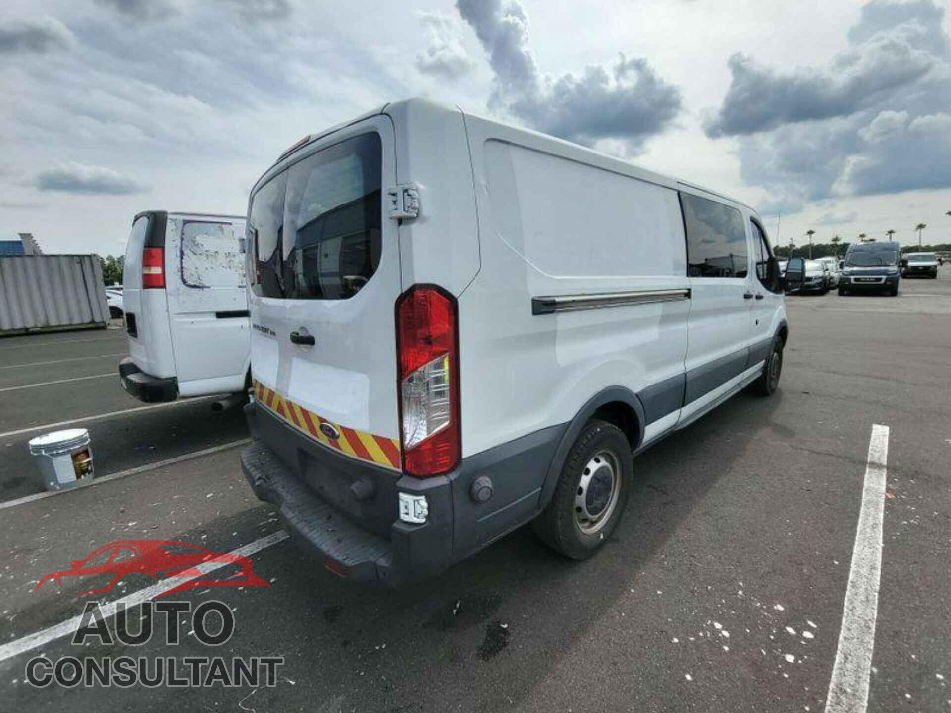 FORD TRANSIT 2015 - 1FTNE2YM2FKA84765