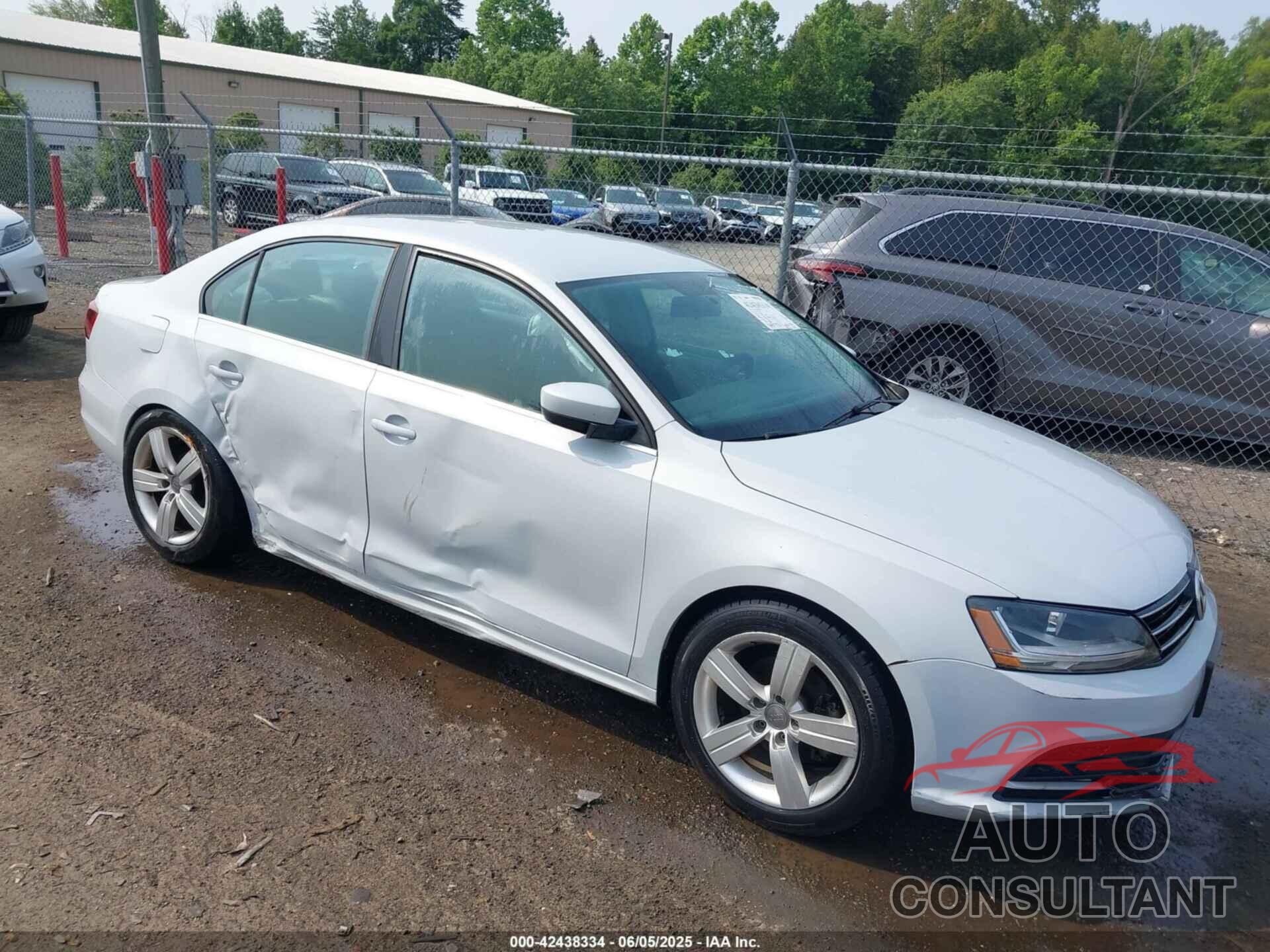 VOLKSWAGEN JETTA 2017 - 3VW2B7AJ3HM376653