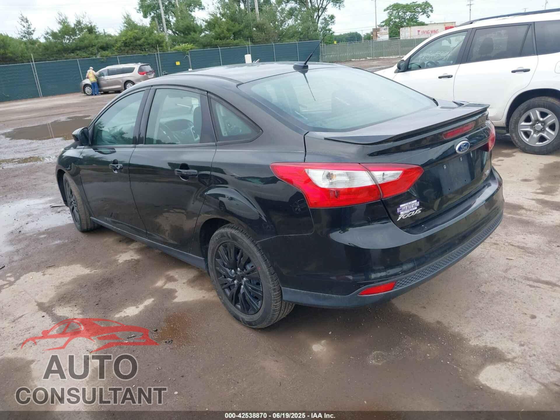 FORD FOCUS 2012 - 1FAHP3F22CL249739