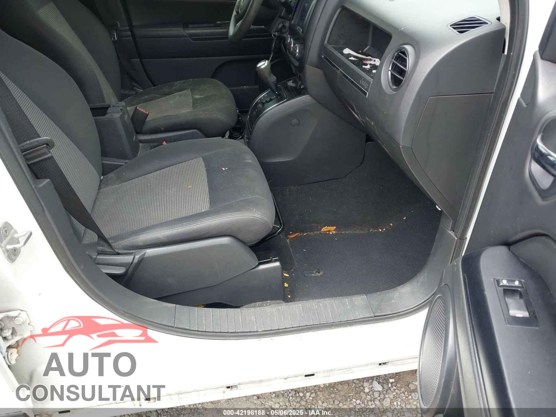JEEP COMPASS 2012 - 1C4NJCBA9CD627674