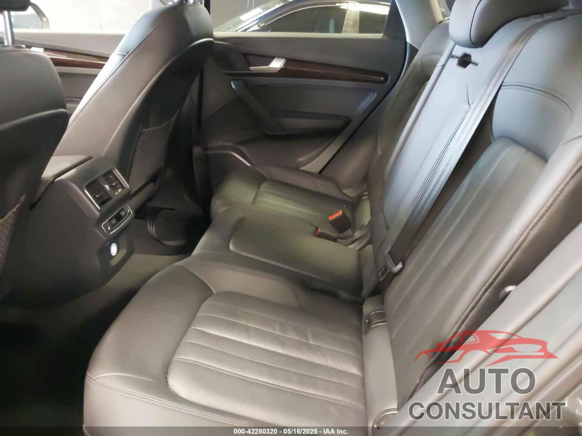 AUDI Q5 2018 - WA1BNAFY3J2238745