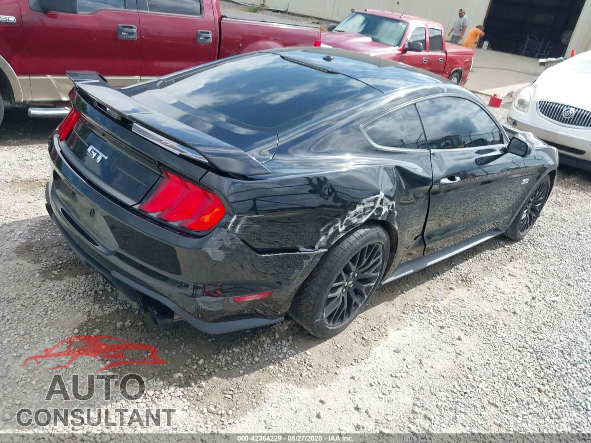 FORD MUSTANG 2018 - 1FA6P8CF3J5129655