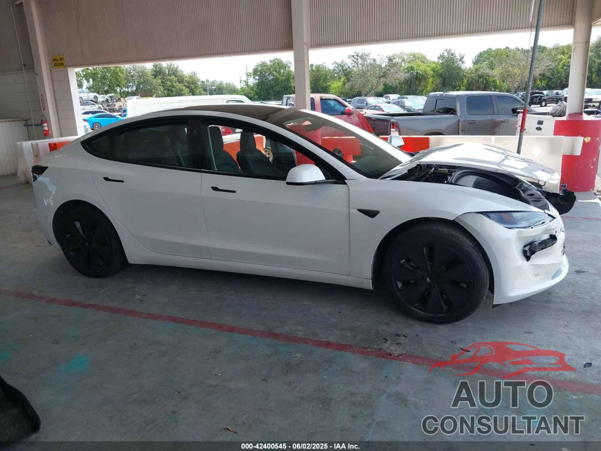 TESLA MODEL 3 2024 - 5YJ3E1EA7RF760804