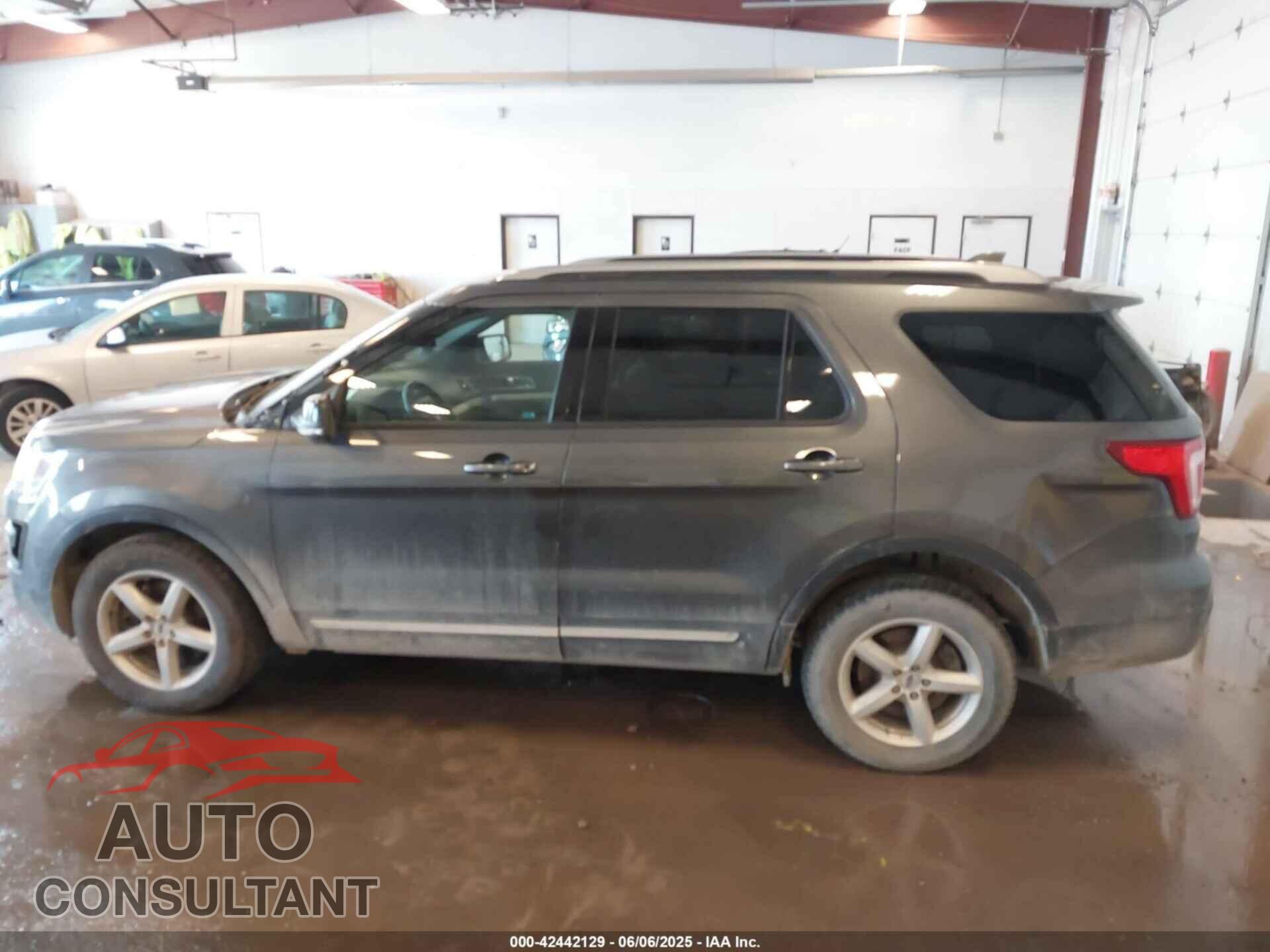 FORD EXPLORER 2017 - 1FM5K8D80HGD83712