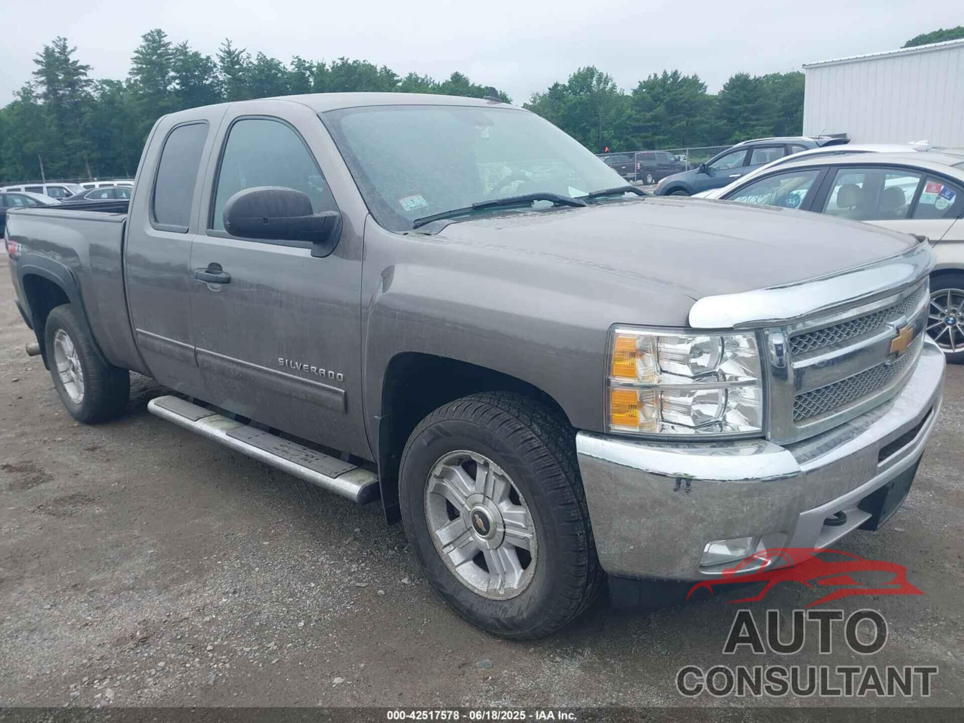 CHEVROLET SILVERADO 1500 2013 - 1GCRKSE70DZ152901