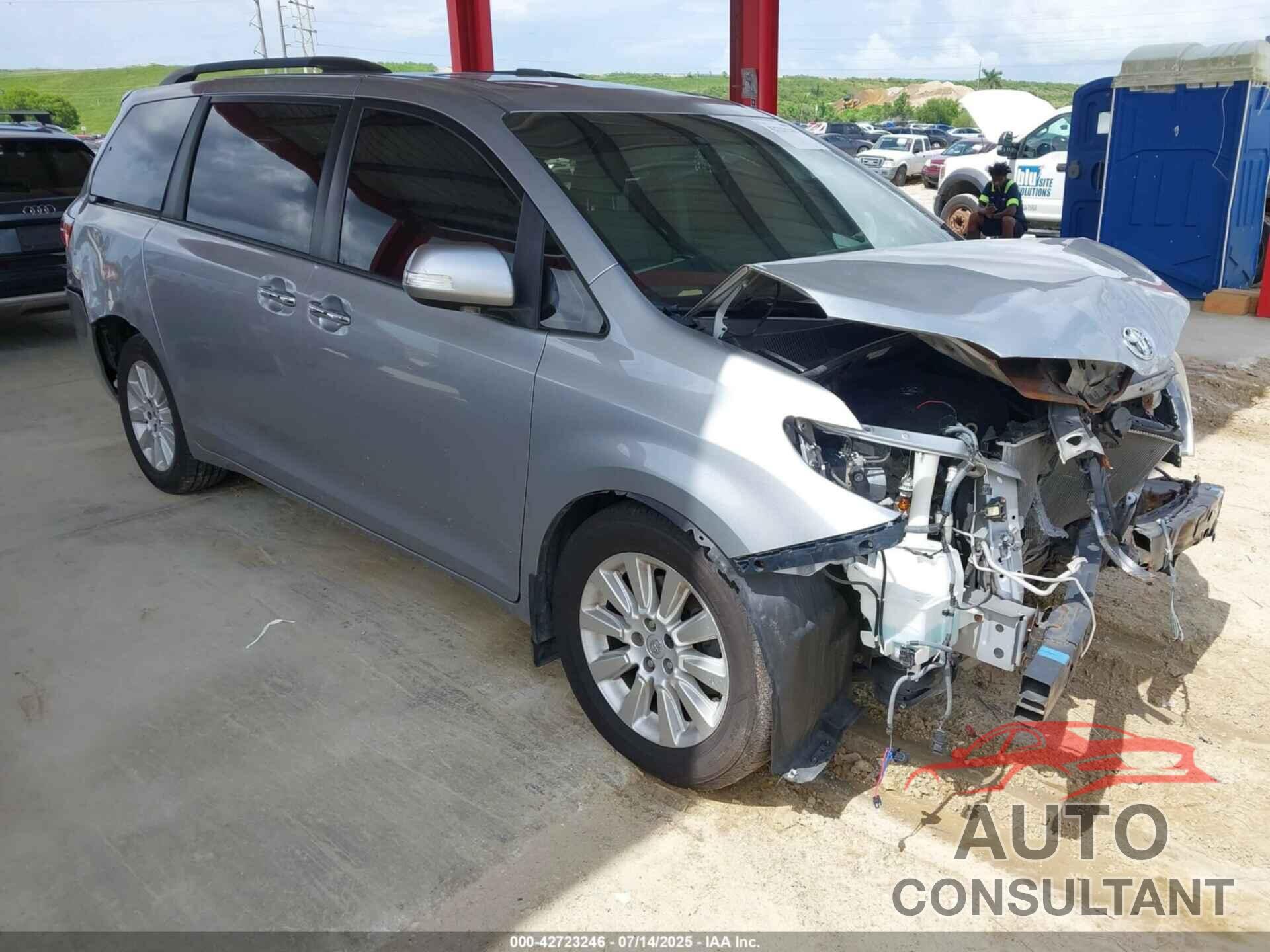 TOYOTA SIENNA 2016 - 5TDDK3DC8GS139642