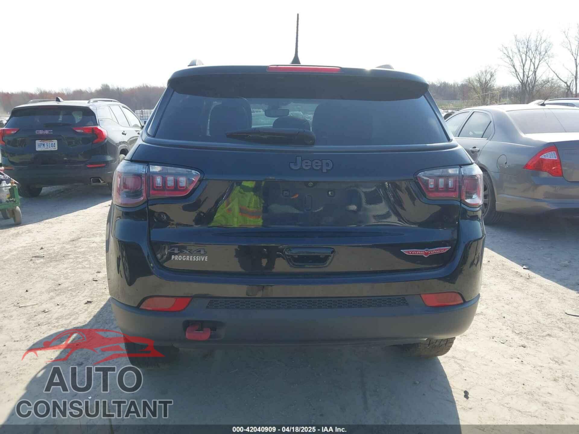 JEEP COMPASS 2018 - 3C4NJDDB5JT419276