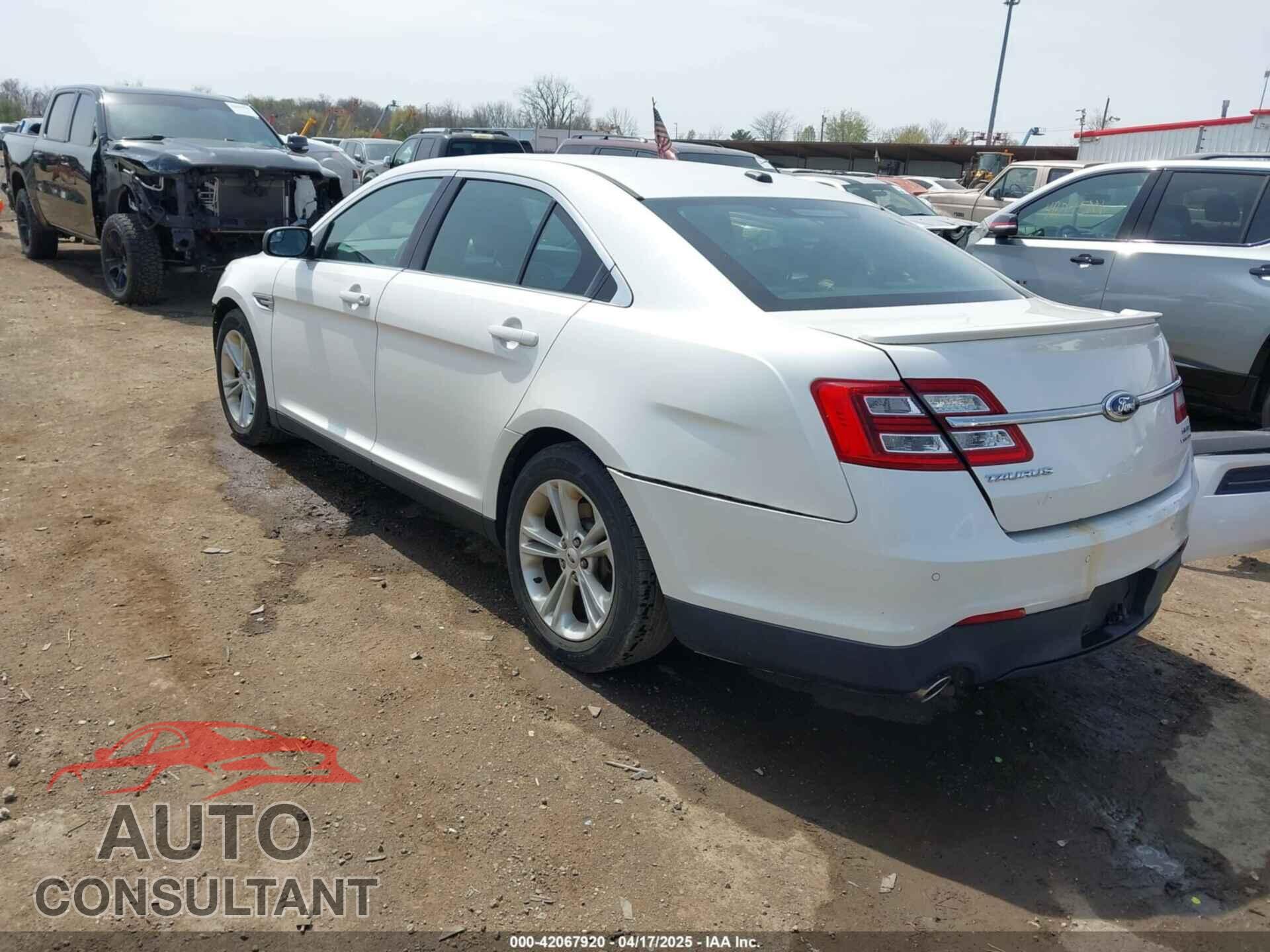 FORD TAURUS 2013 - 1FAHP2E89DG107558