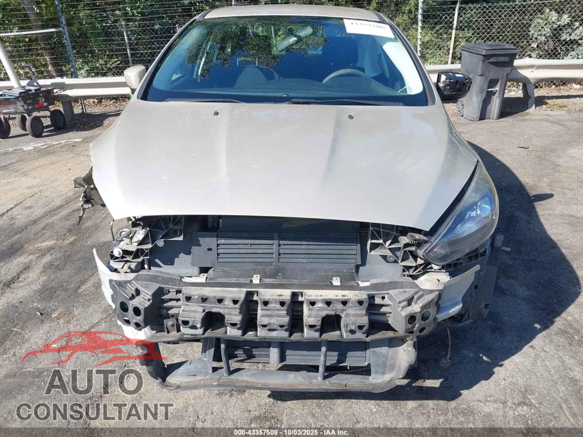 FORD FOCUS 2018 - 1FADP3FEXJL210077