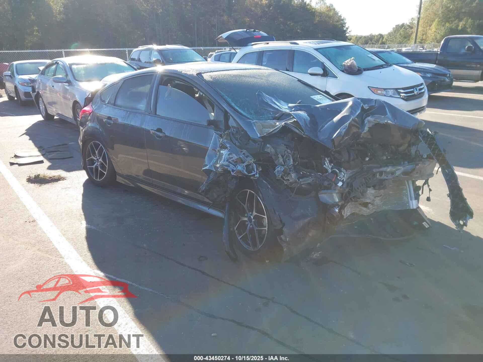 FORD FOCUS 2015 - 1FADP3K29FL372348