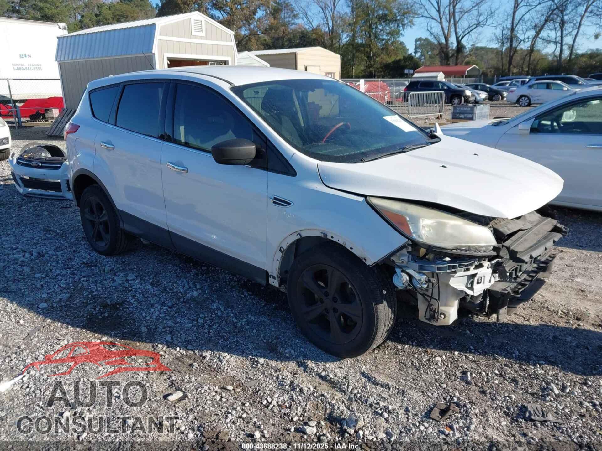 FORD ESCAPE 2015 - 1FMCU0G9XFUB20410