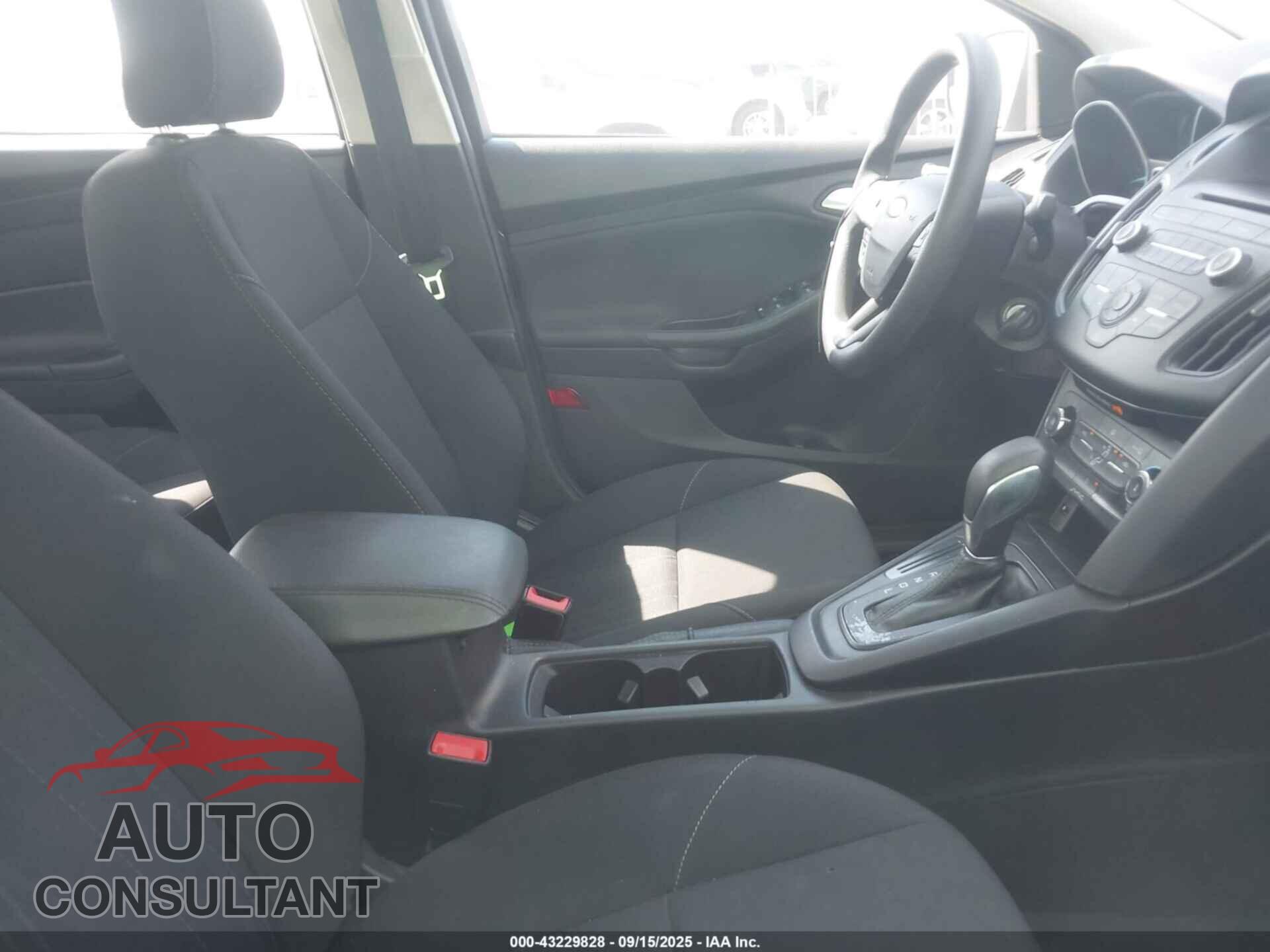 FORD FOCUS 2017 - 1FADP3F27HL219271