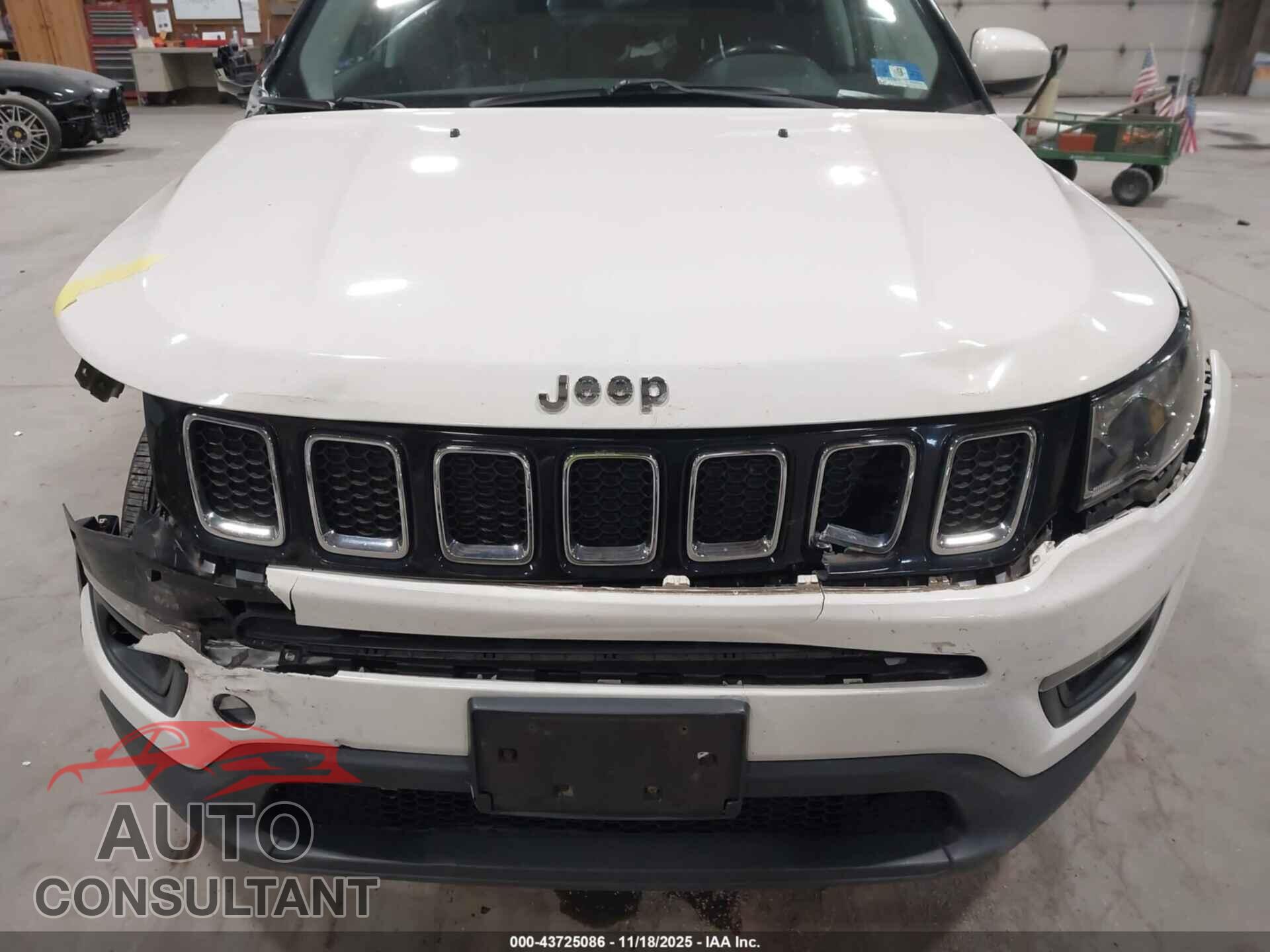 JEEP COMPASS 2018 - 3C4NJDBB8JT252477