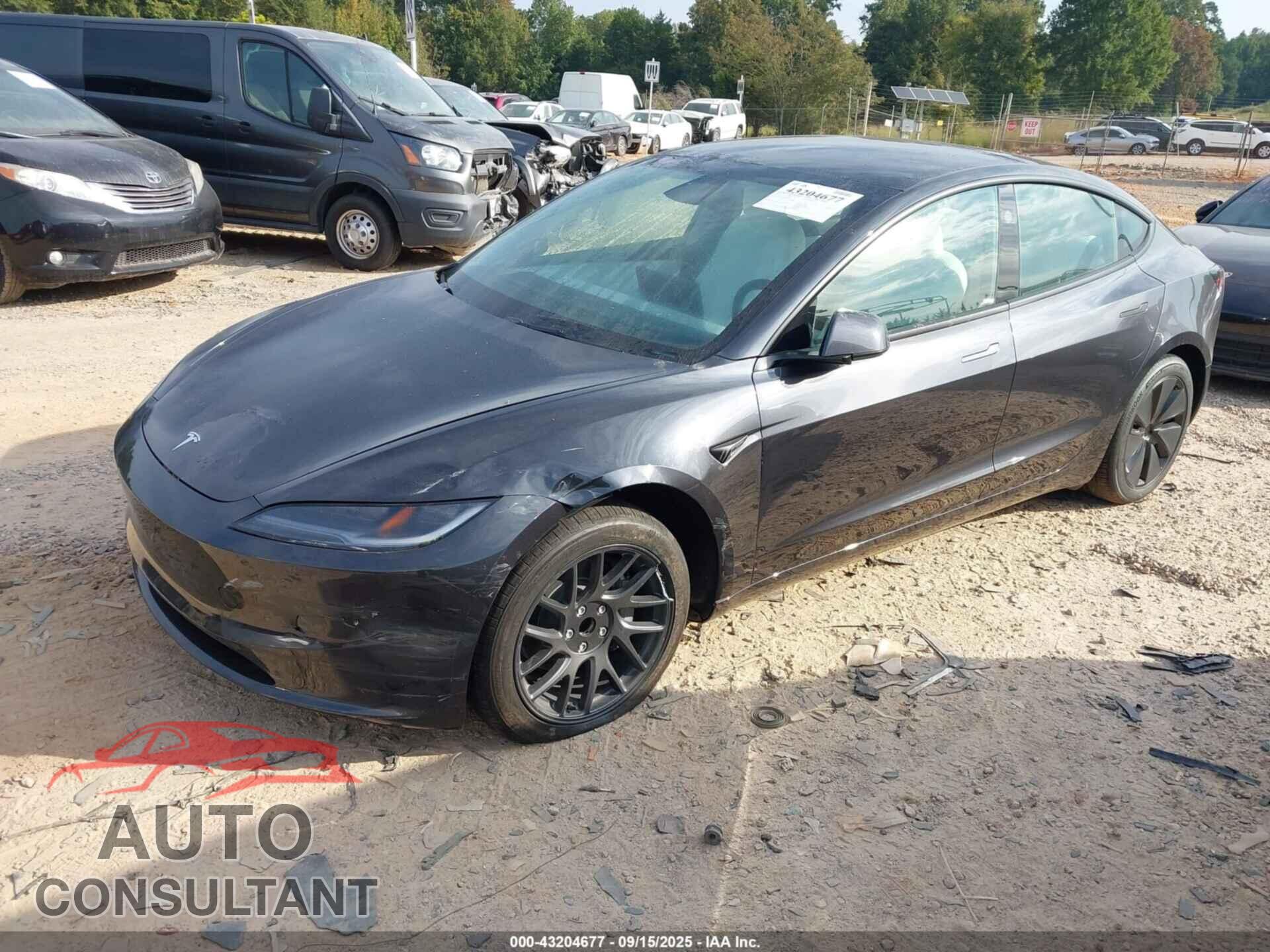 TESLA MODEL 3 2025 - 5YJ3E1EA4SF062561