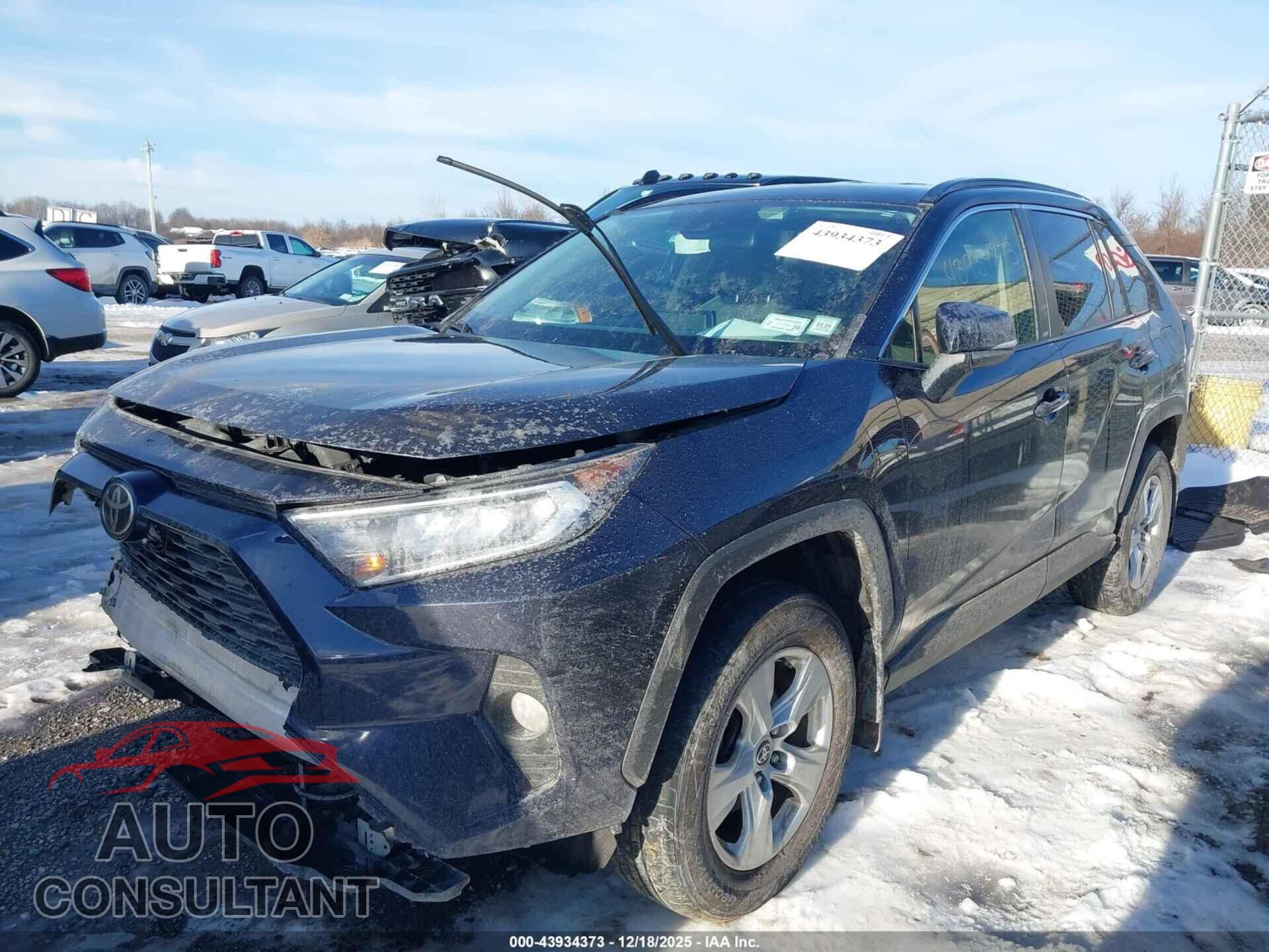 TOYOTA RAV4 2021 - JTMP1RFVXMD069375