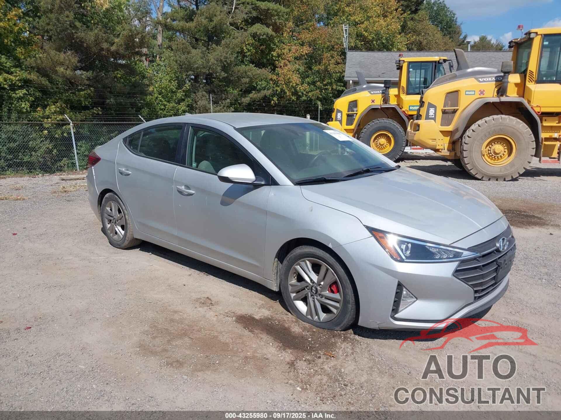 HYUNDAI ELANTRA 2019 - 5NPD84LF0KH422342