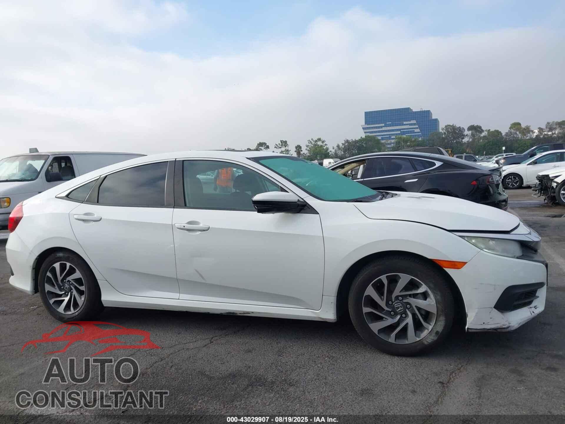 HONDA CIVIC 2017 - 2HGFC2F72HH553033