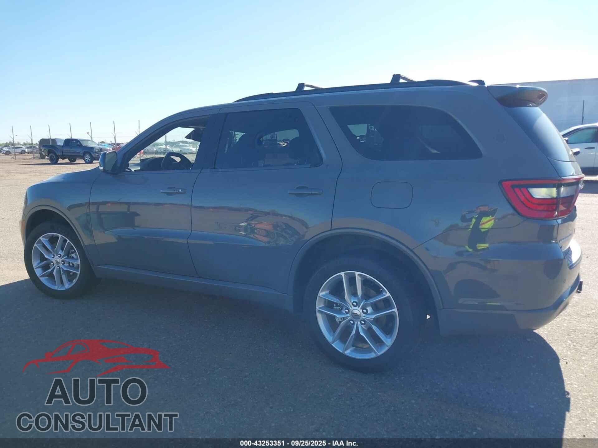 DODGE DURANGO 2023 - 1C4RDJDG5PC572716