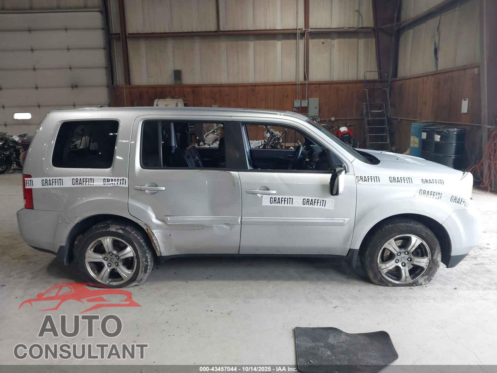 HONDA PILOT 2013 - 5FNYF4H56DB037229