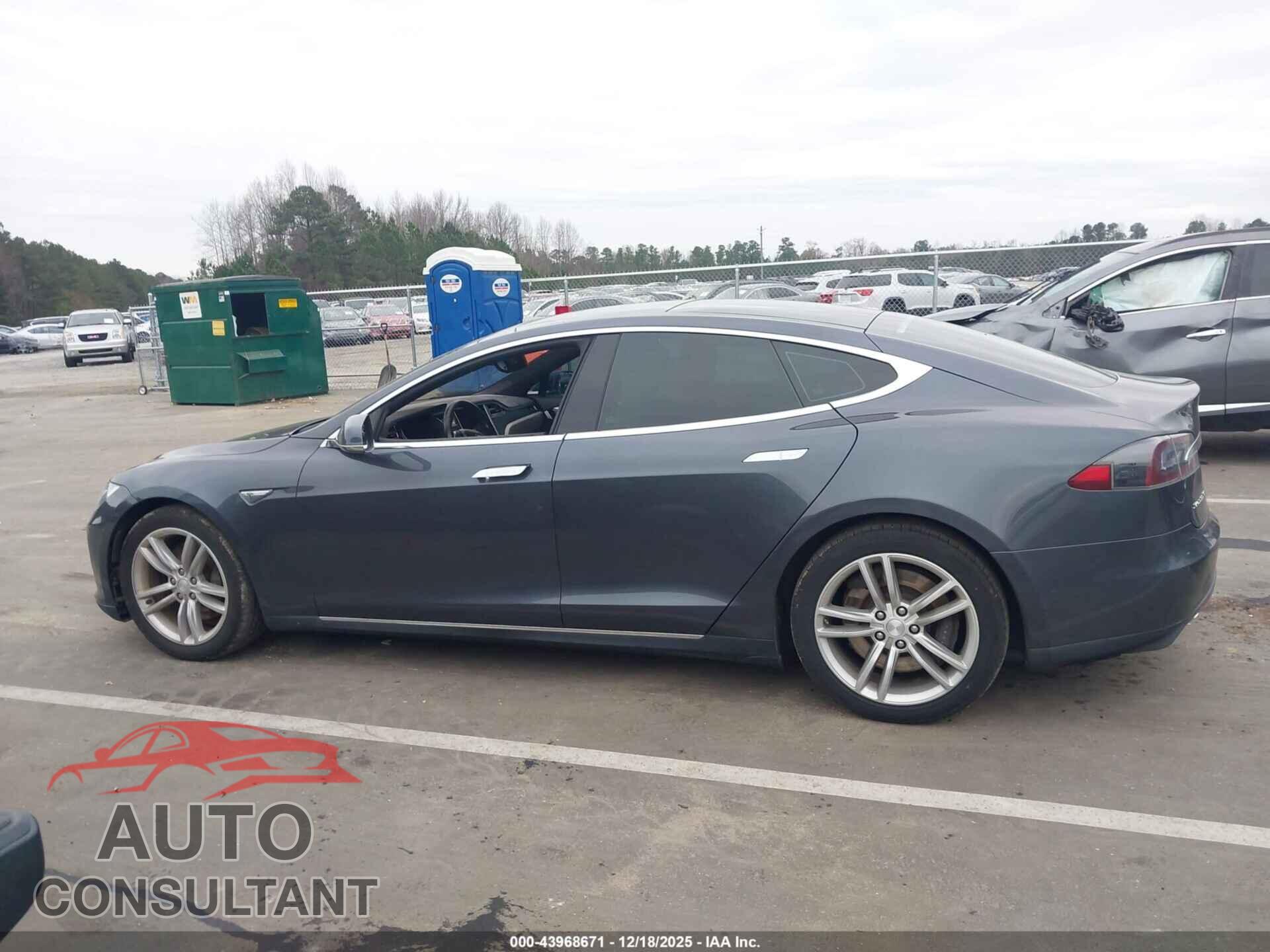 TESLA MODEL S 2015 - 5YJSA1H23FF091132
