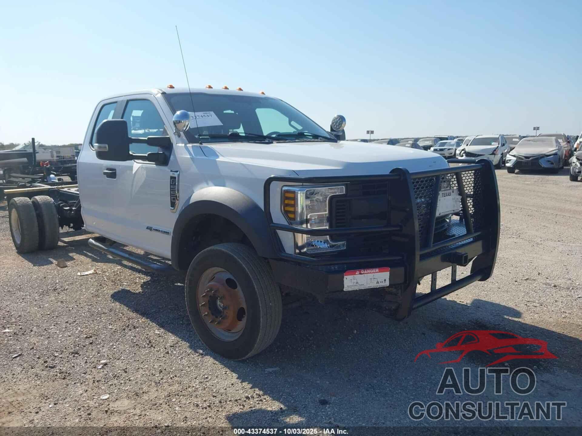 FORD F-550 CHASSIS 2018 - 1FD0X5HT8JED03051