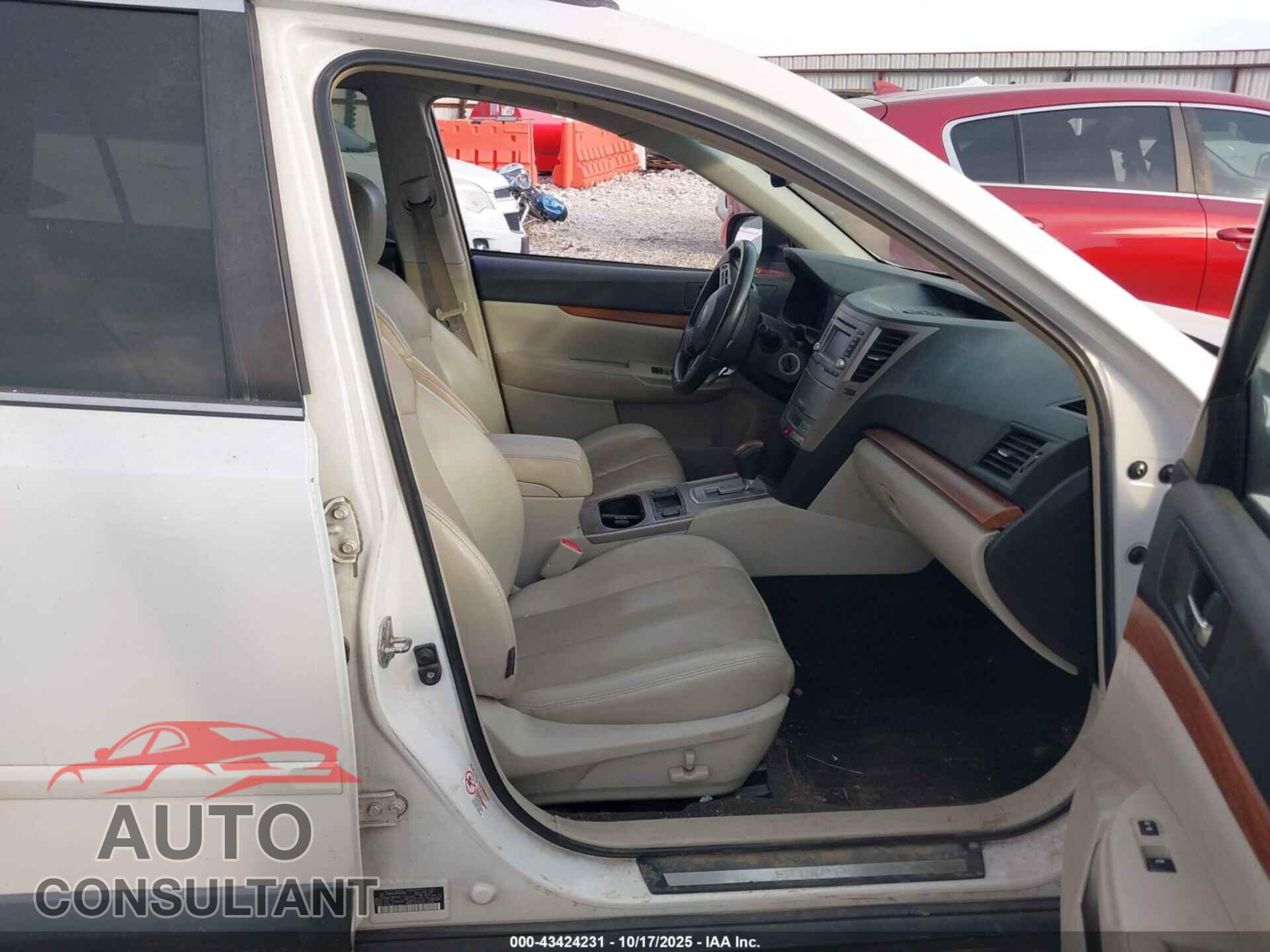 SUBARU OUTBACK 2013 - 4S4BRDJC8D2305699