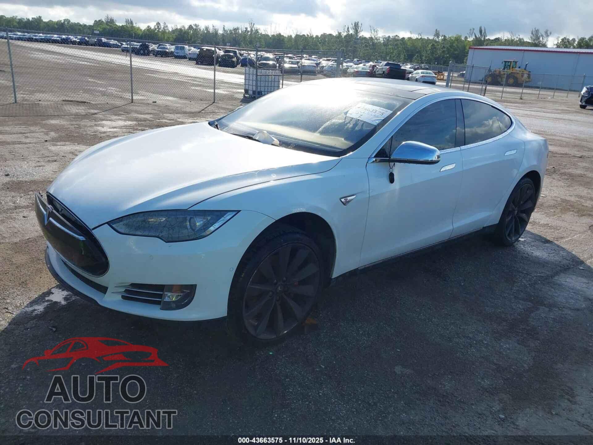 TESLA MODEL S 2014 - 5YJSA1H10EFP65226
