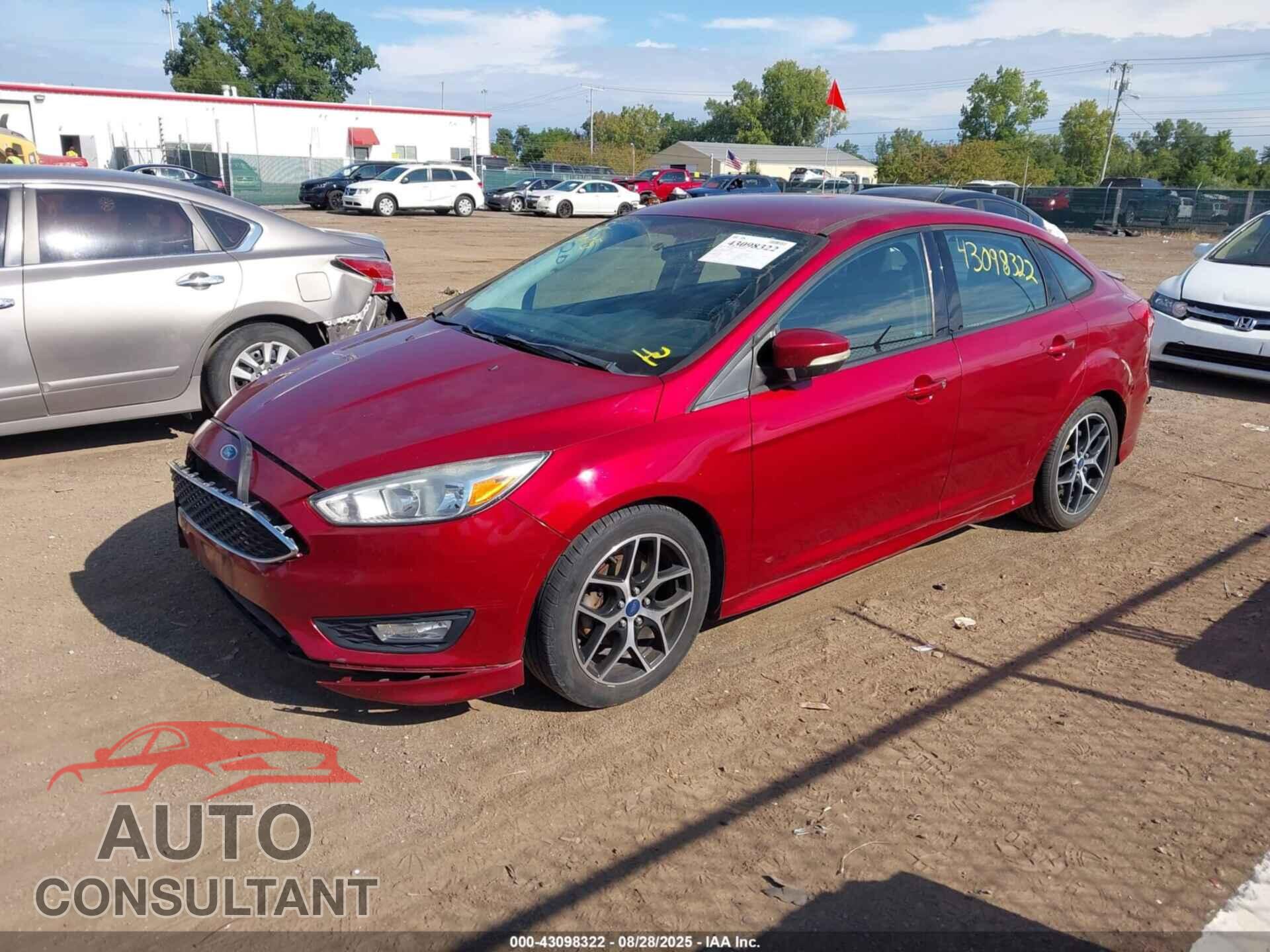 FORD FOCUS 2015 - 1FADP3F21FL247693