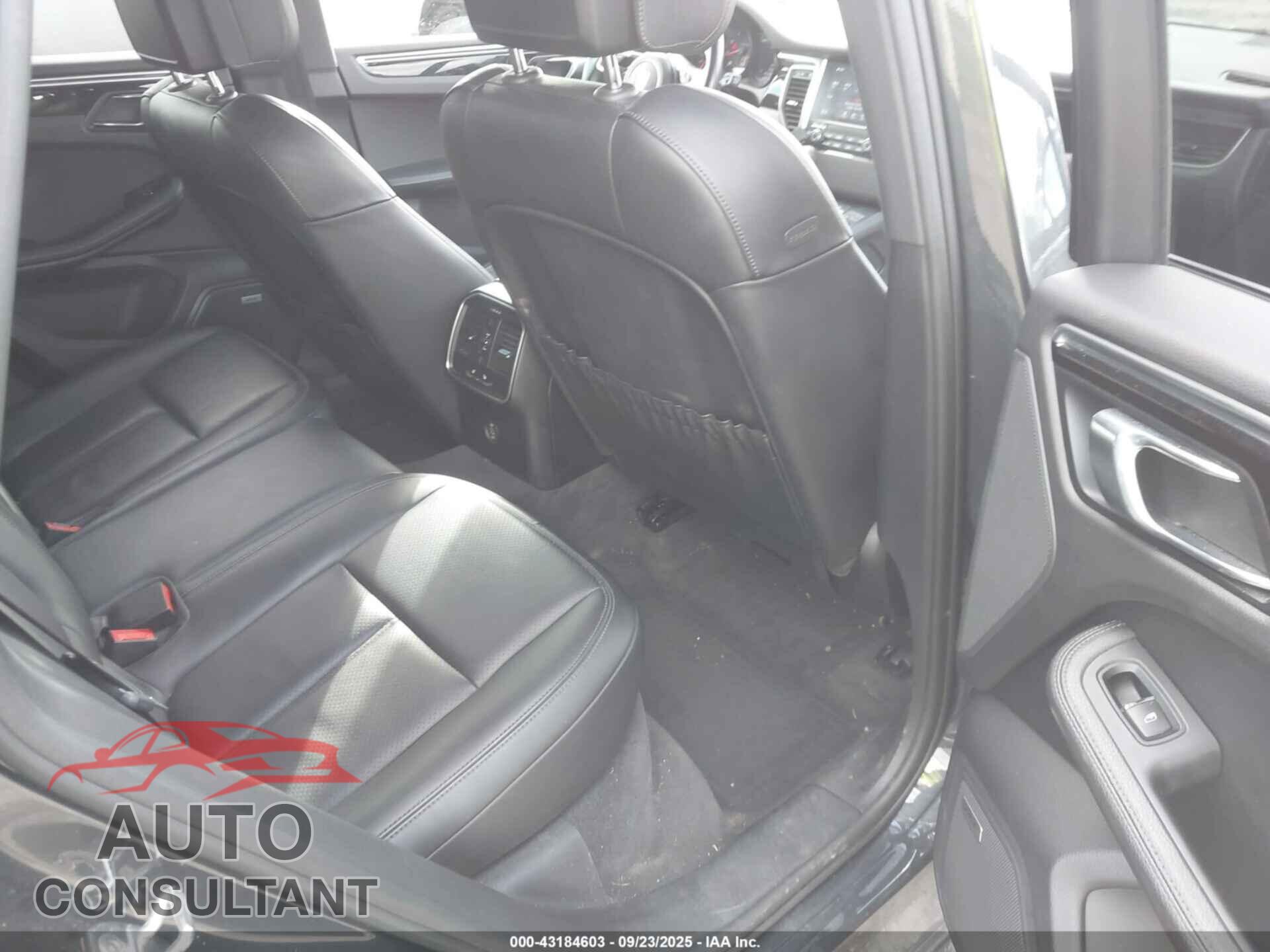 PORSCHE MACAN 2018 - WP1AA2A5XJLB13637