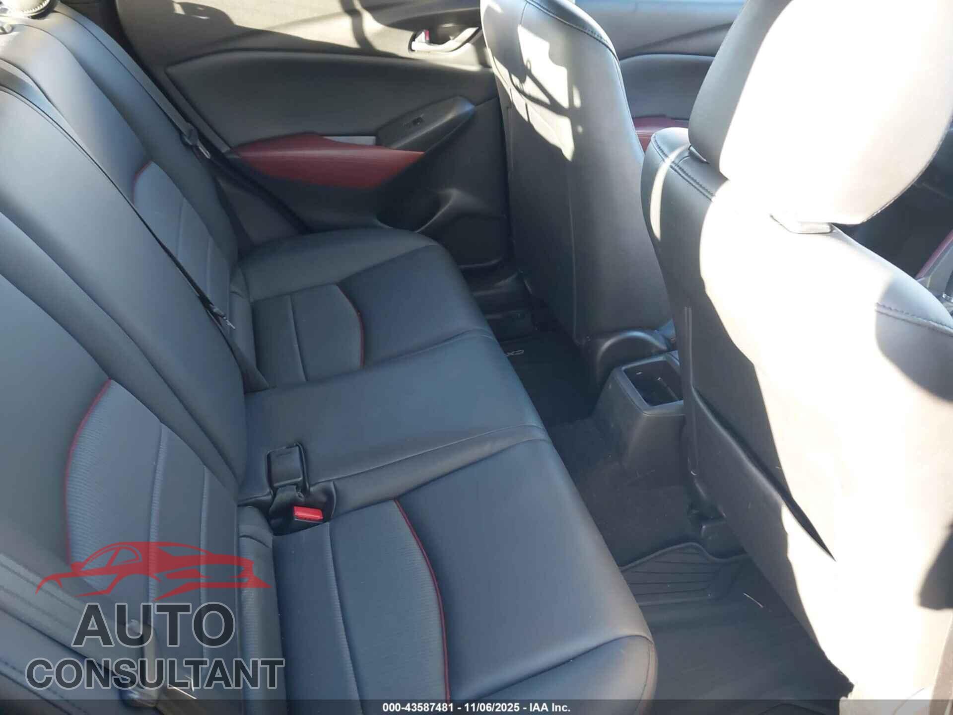 MAZDA CX-3 2018 - JM1DKFC71J0332618