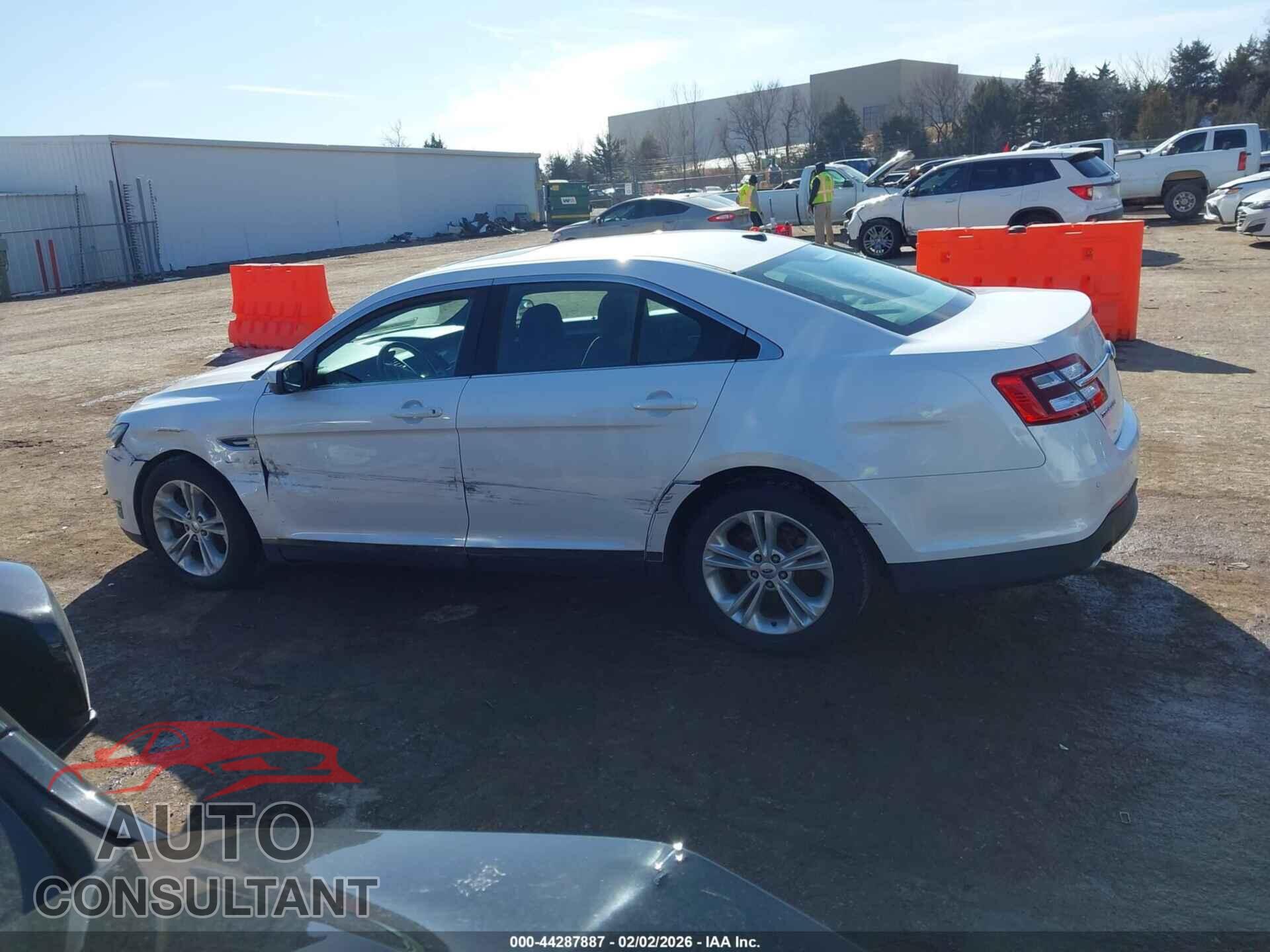 FORD TAURUS 2013 - 1FAHP2E86DG220545