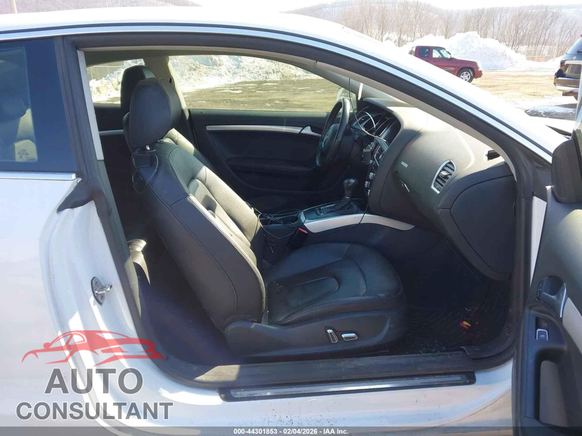 AUDI A5 2013 - WAUCFAFR0DA054211