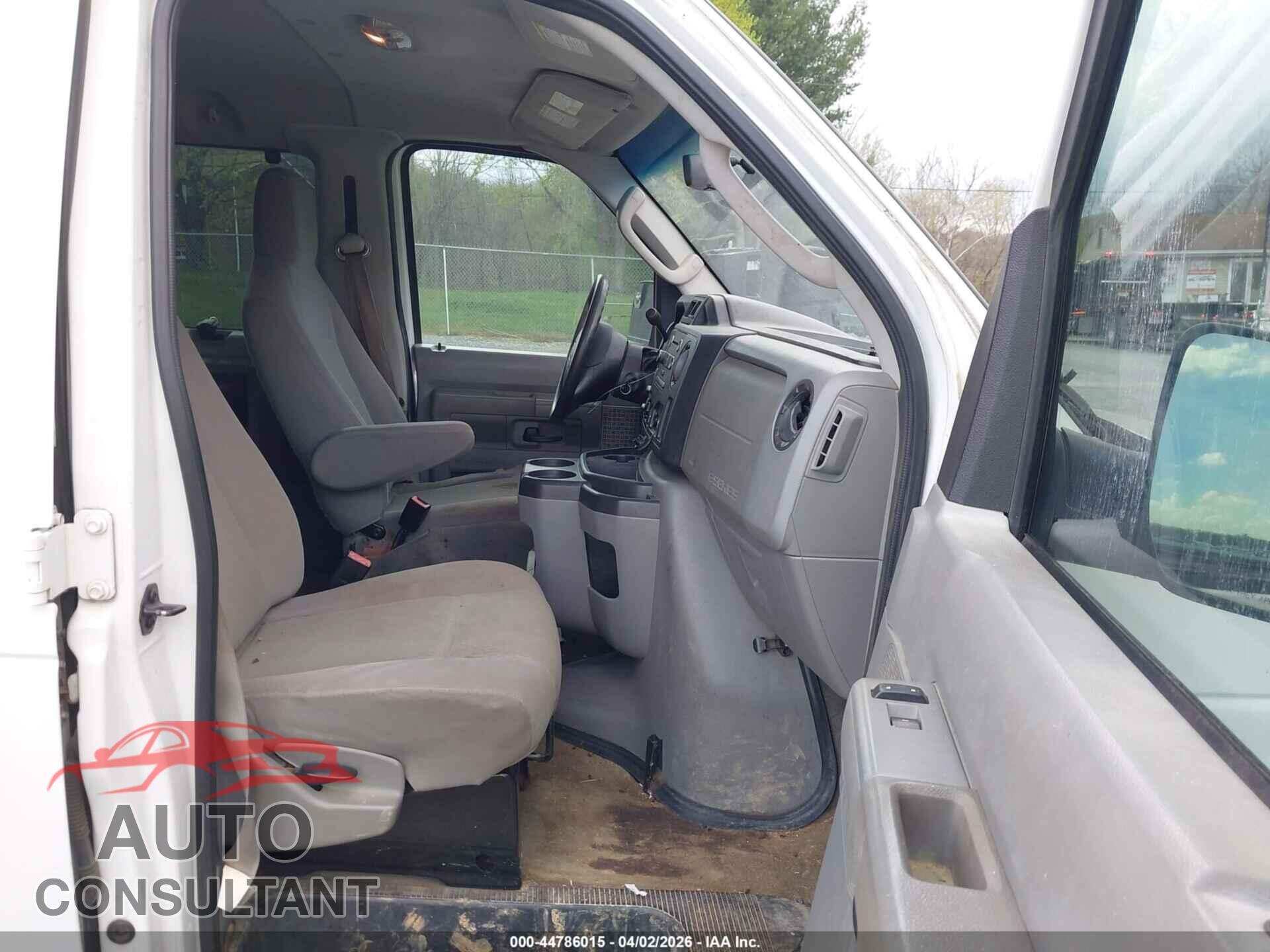 FORD E-350 SUPER DUTY 2011 - 1FBSS3BL9BDB08483