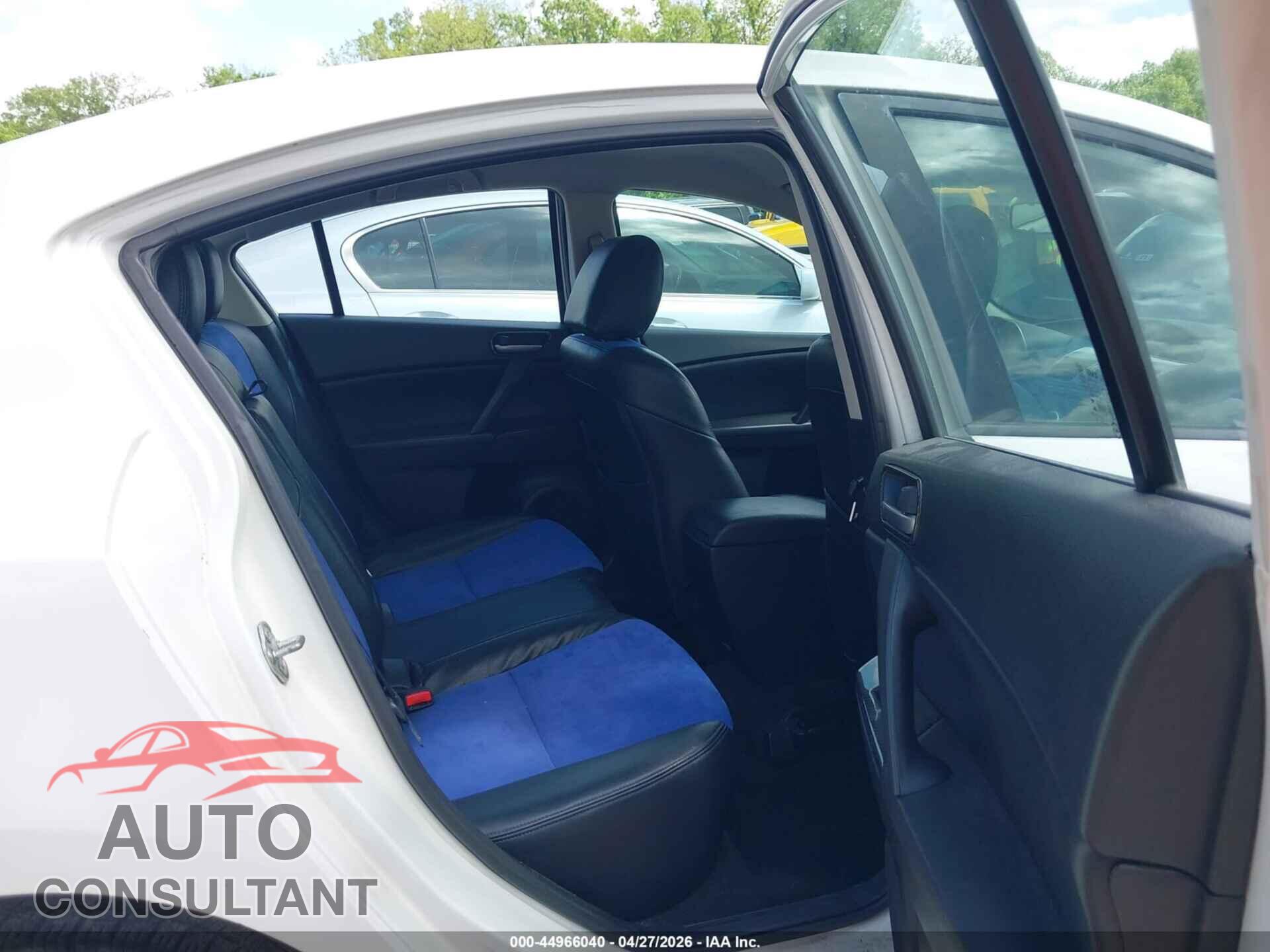 MAZDA MAZDA3 2012 - JM1BL1V87C1663259