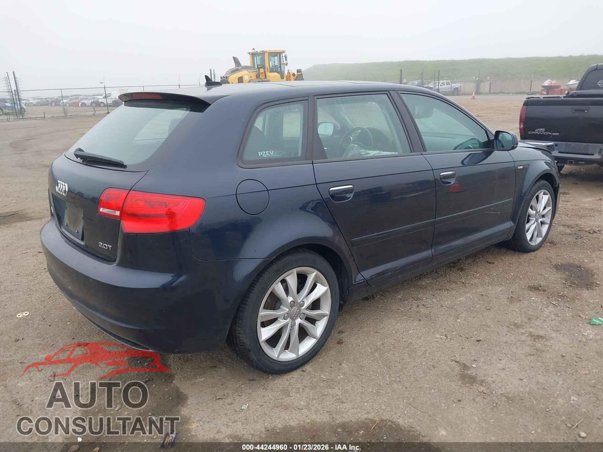 AUDI A3 2012 - WAUBEAFM6CA105406